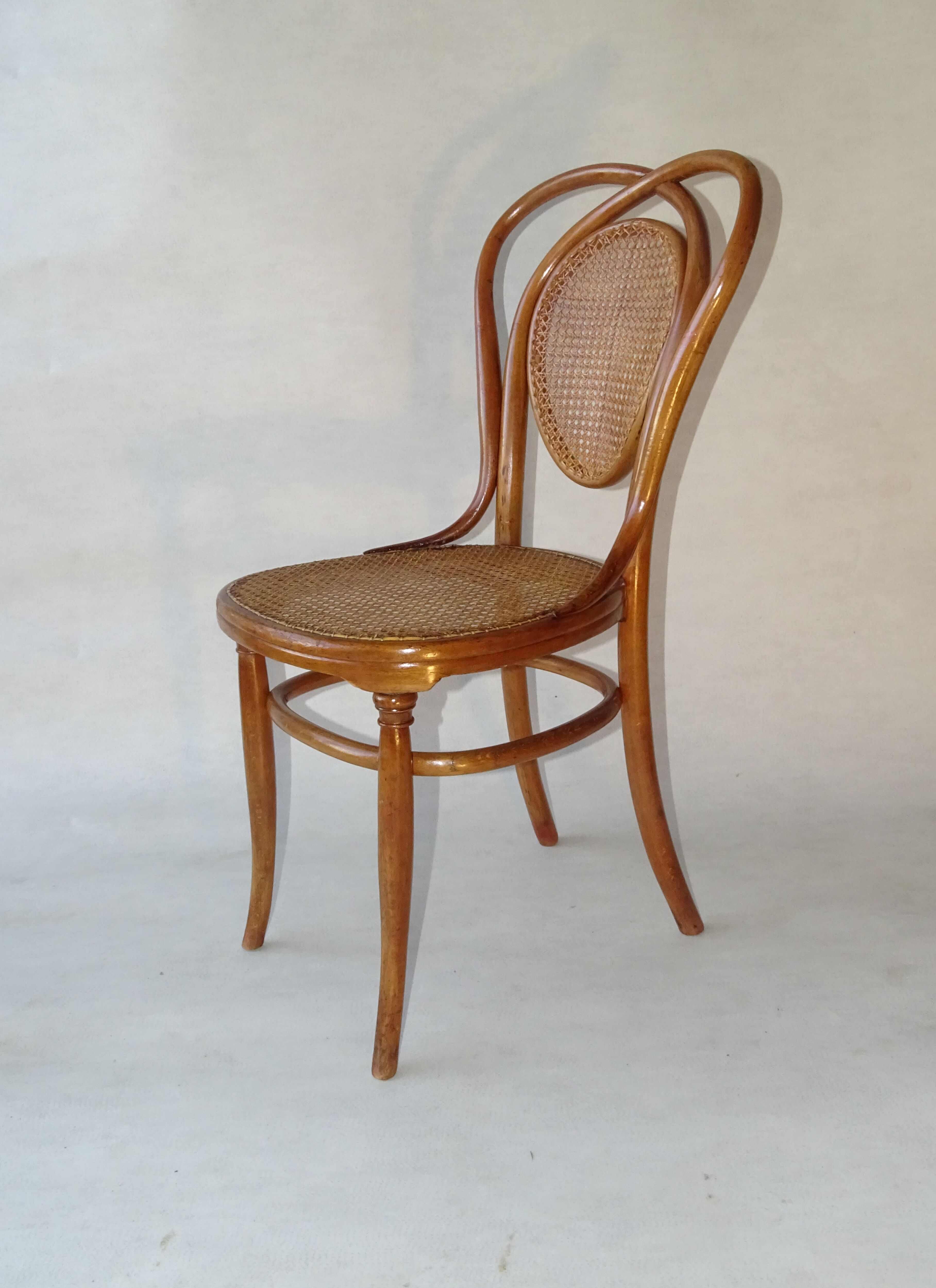 Kohn No. 33 of 1890 Bistro chairs