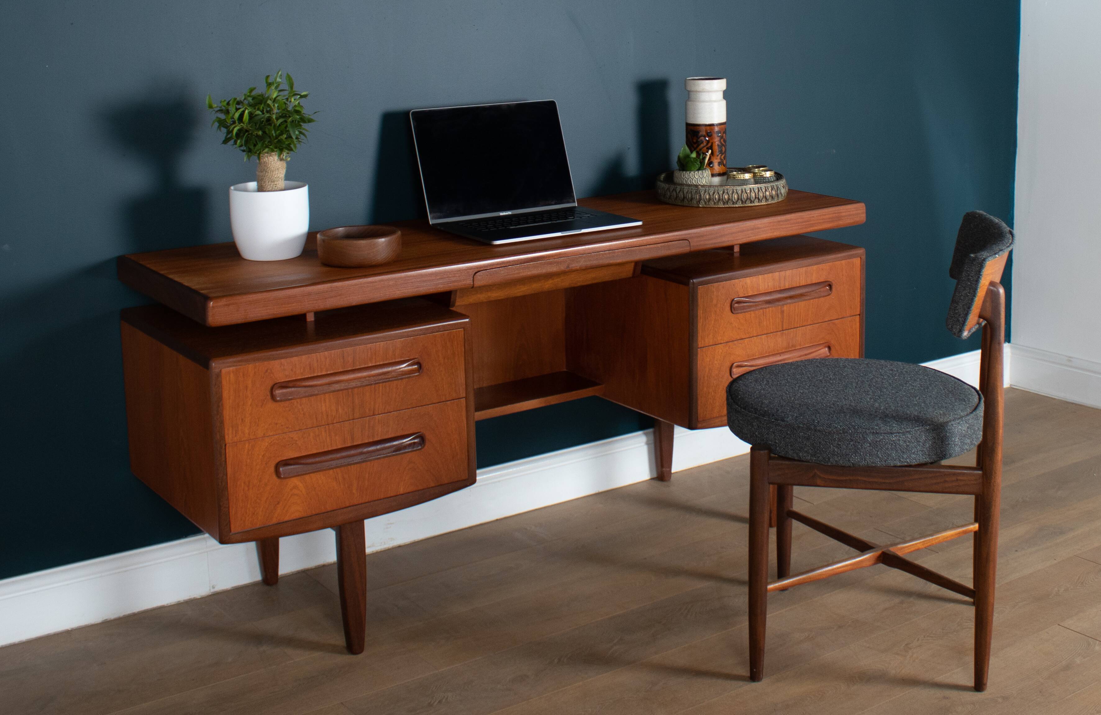 Bureau par Victor Wilkins pour G-plan