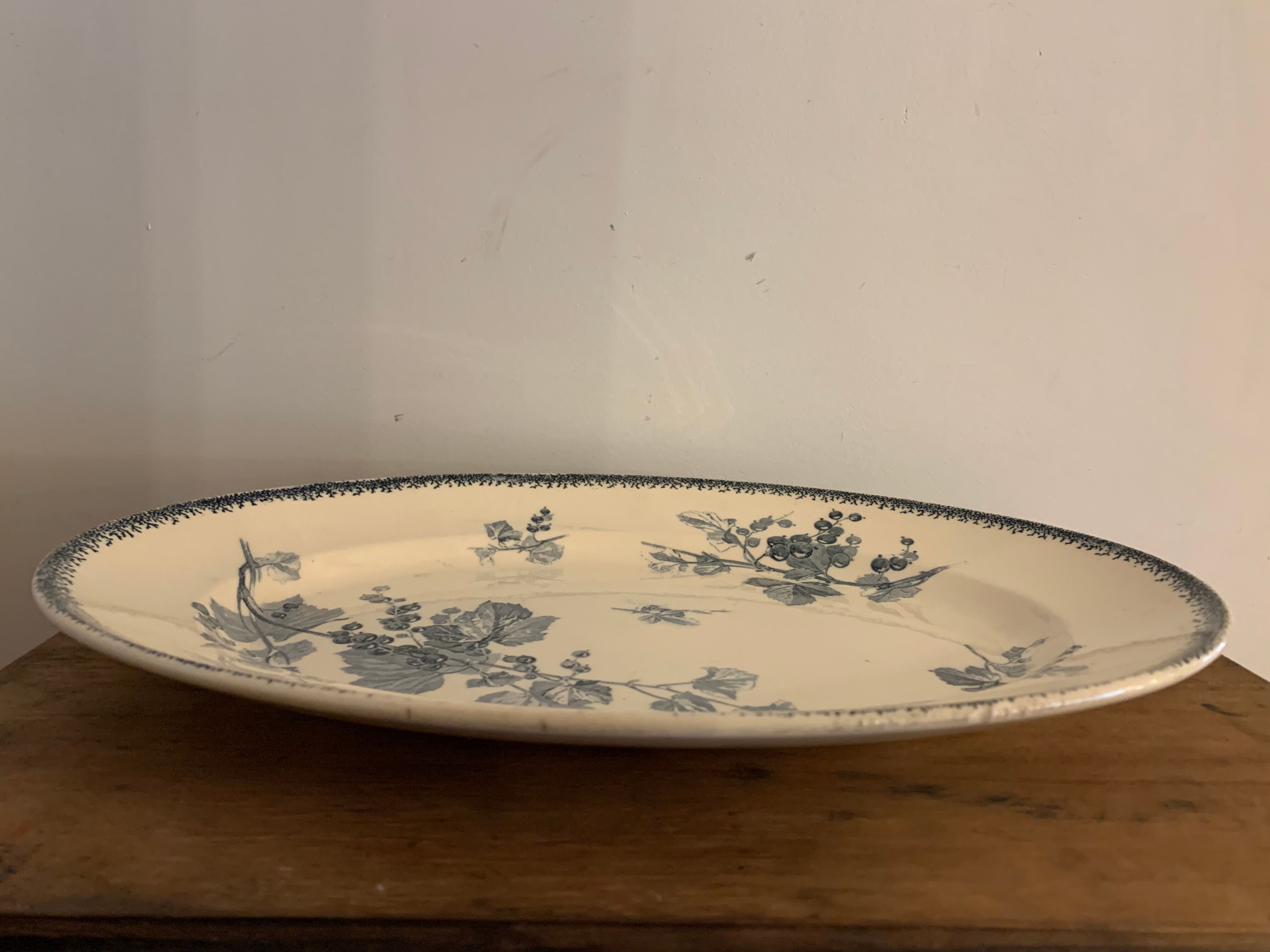 Soupière ravier and dish old blue porcelain Sarreguemines model Groseilles