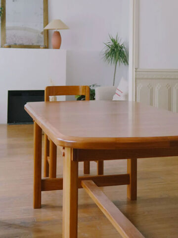 <span>Furniture on sale up to 60% off</span>