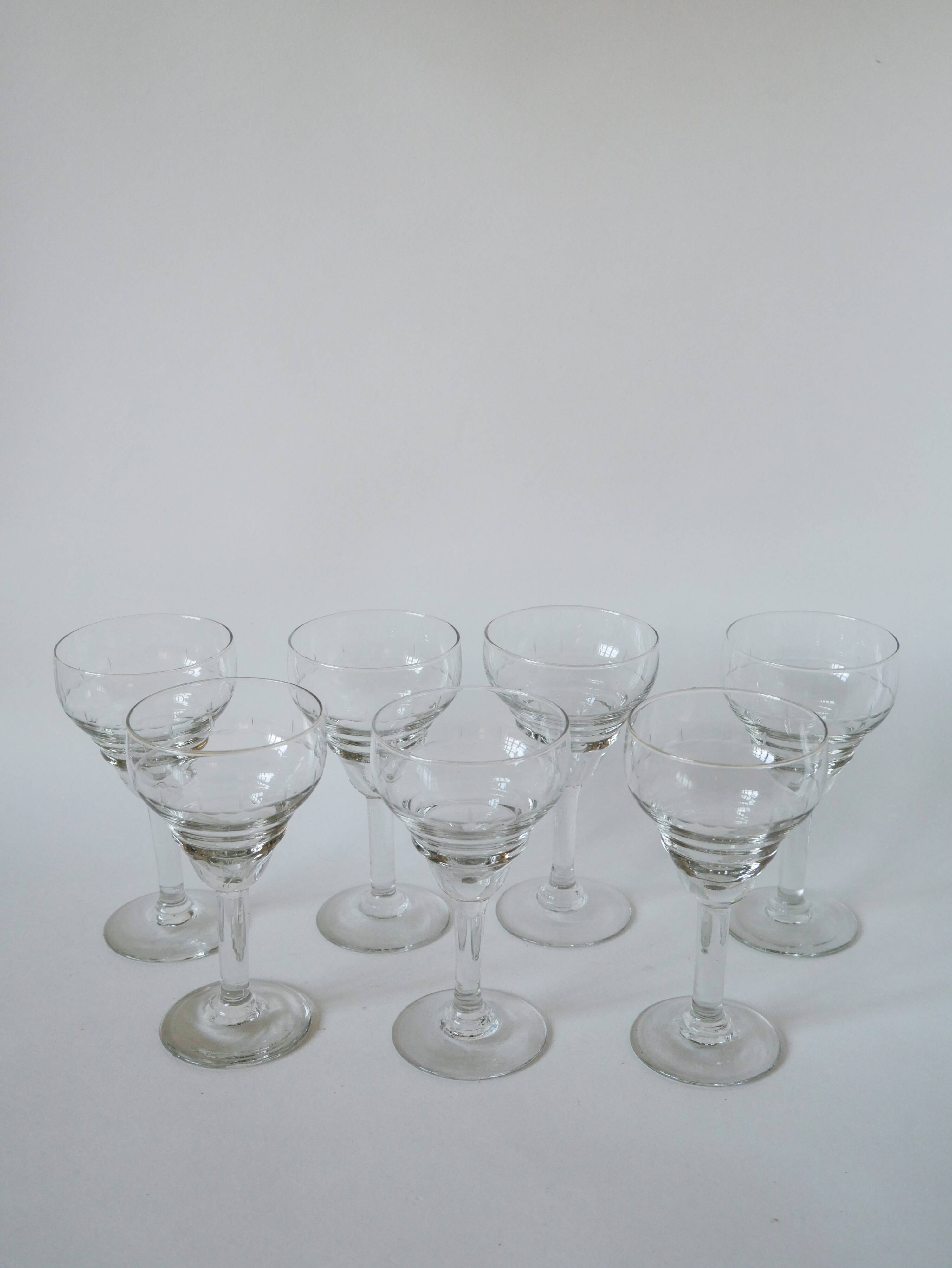 set of 7 large crystal wine glasses engraved 1940 15 x 8 cm