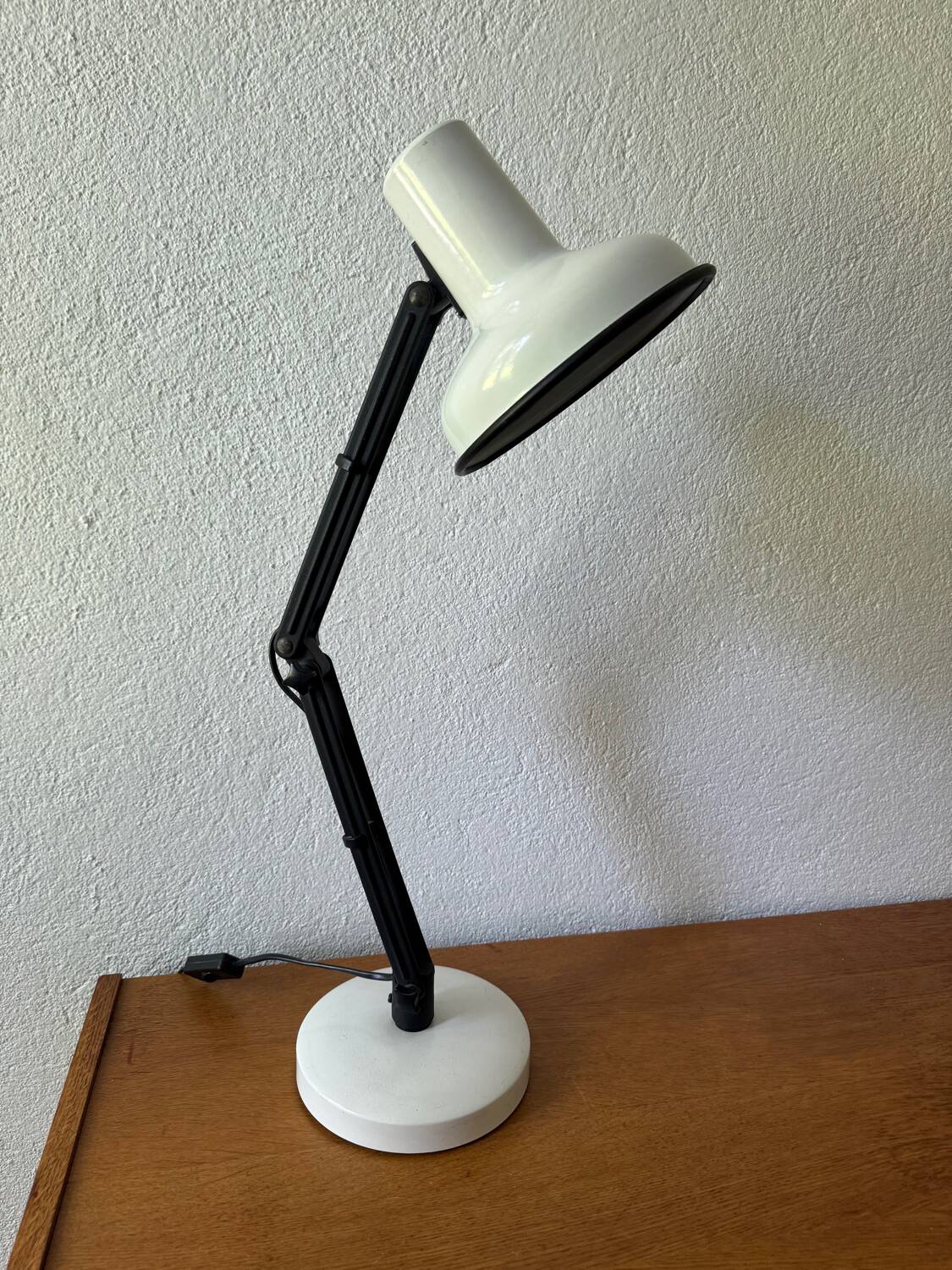 80s Pixar Style Articulated Desk Lamp