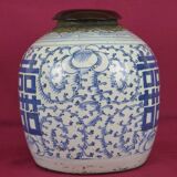 Vintage ceramic vase from China hand painted white blue wooden lid CM2