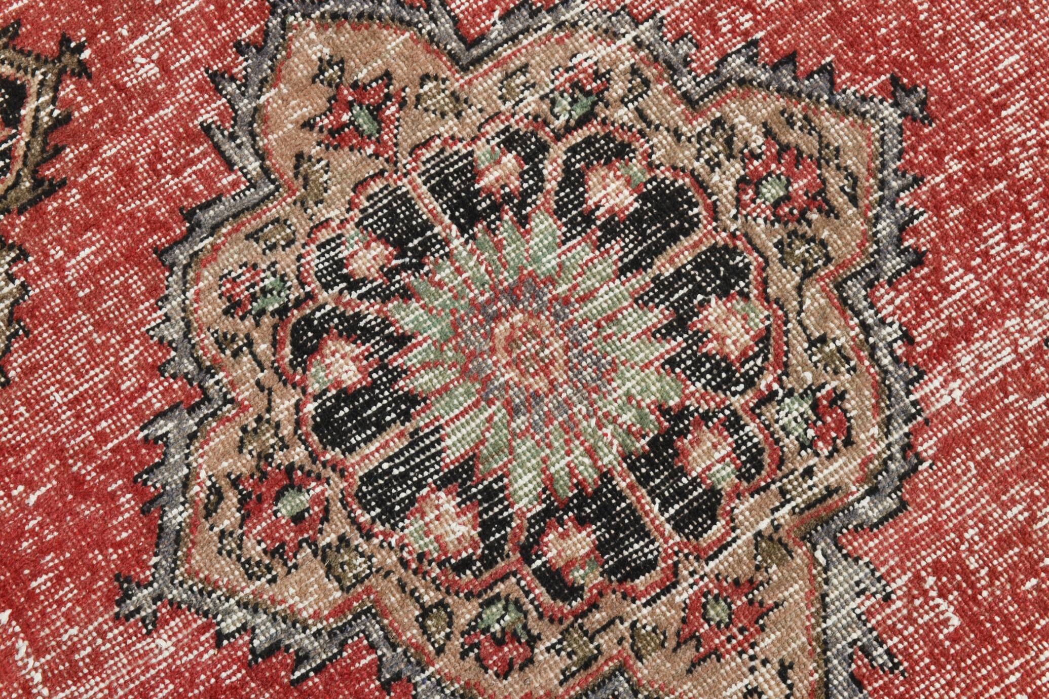 Classic Pattern Red & Green Vintage Runner Rug, 104x344Cm