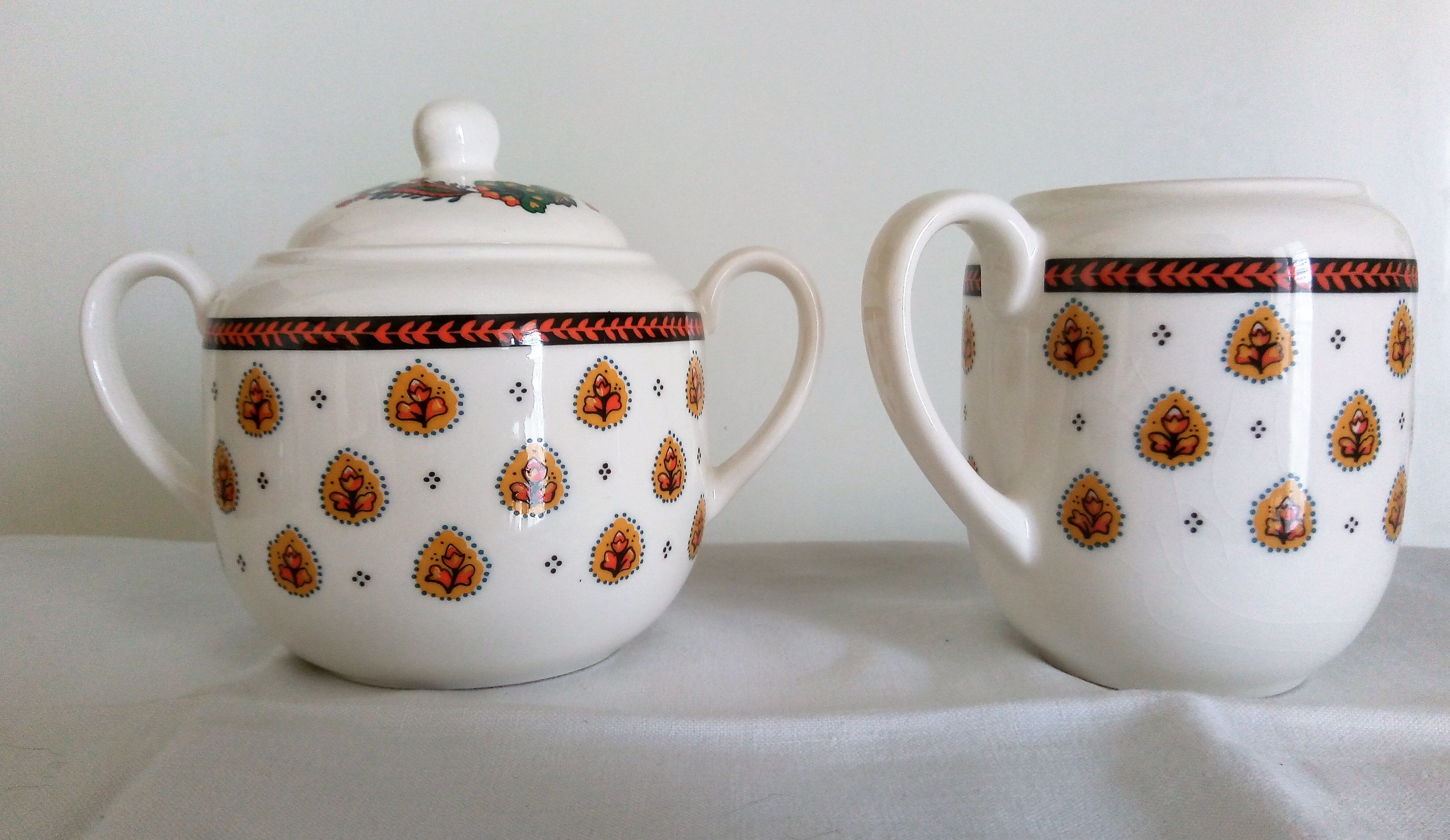 Service à café décoré par Geneviève Lethu, modèle Carpentras 1994