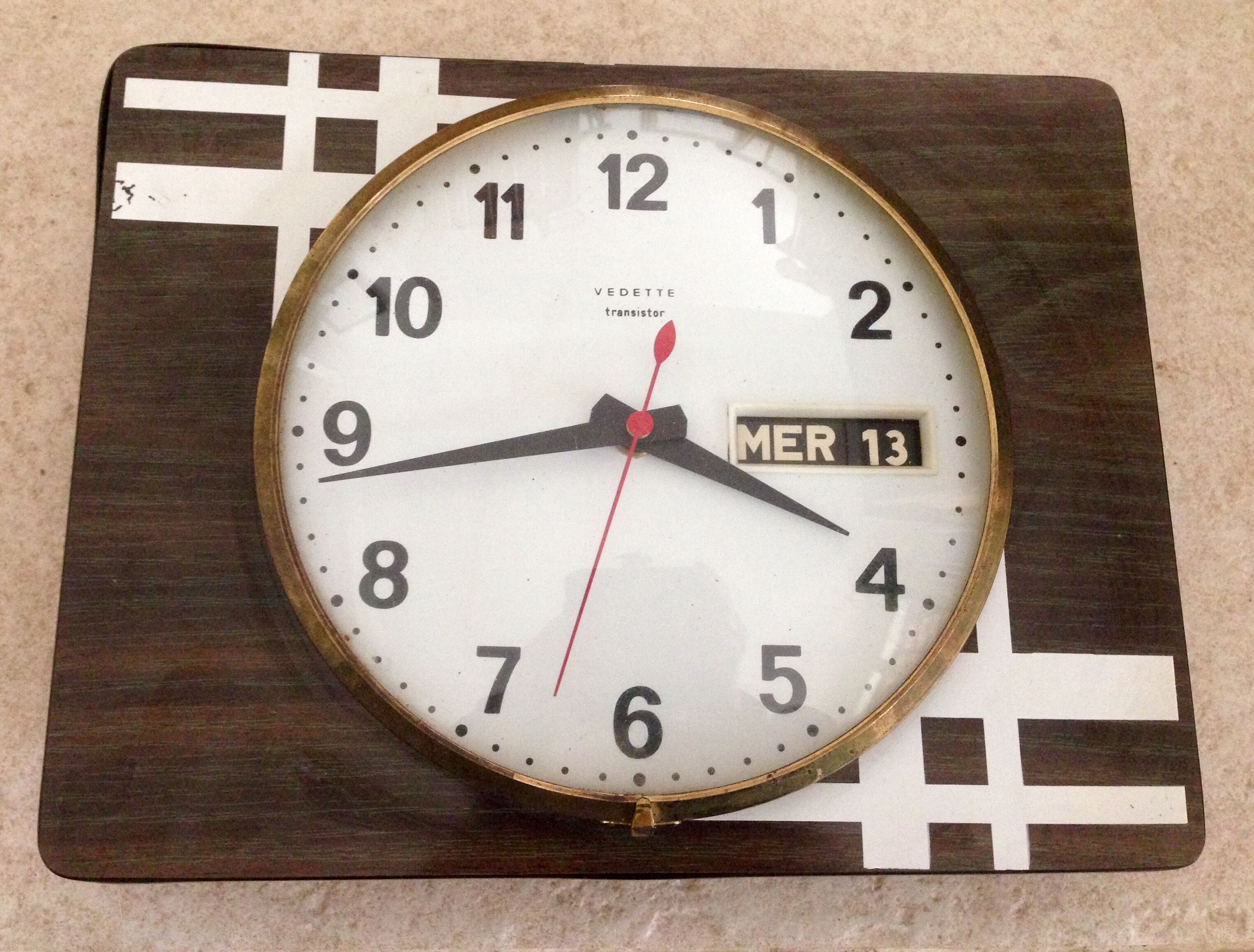 Clock wall formica featured transistor