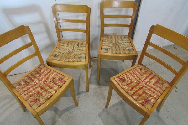 Lot of 4 chairs from the 50s in Monobloc