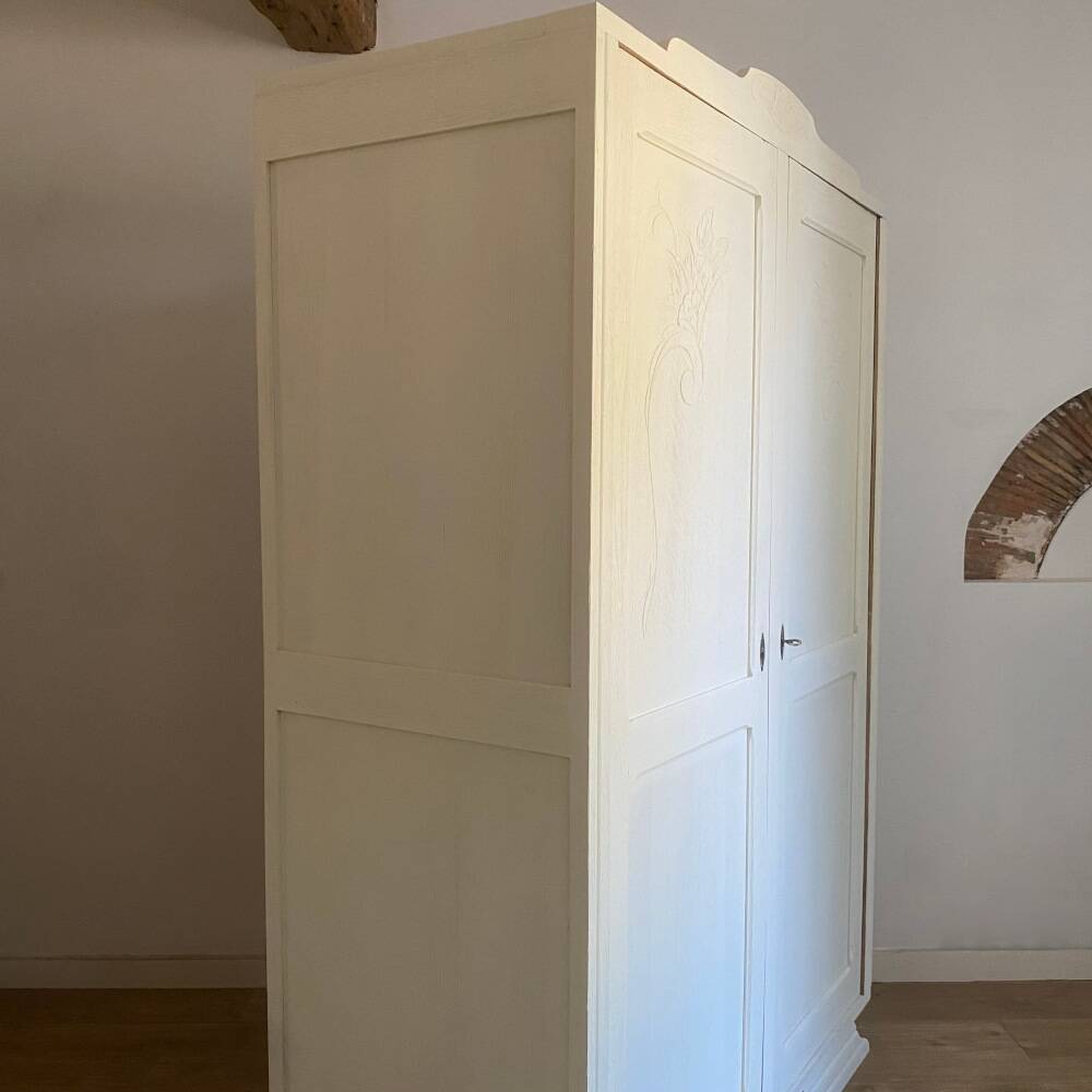 Armoire Art Deco