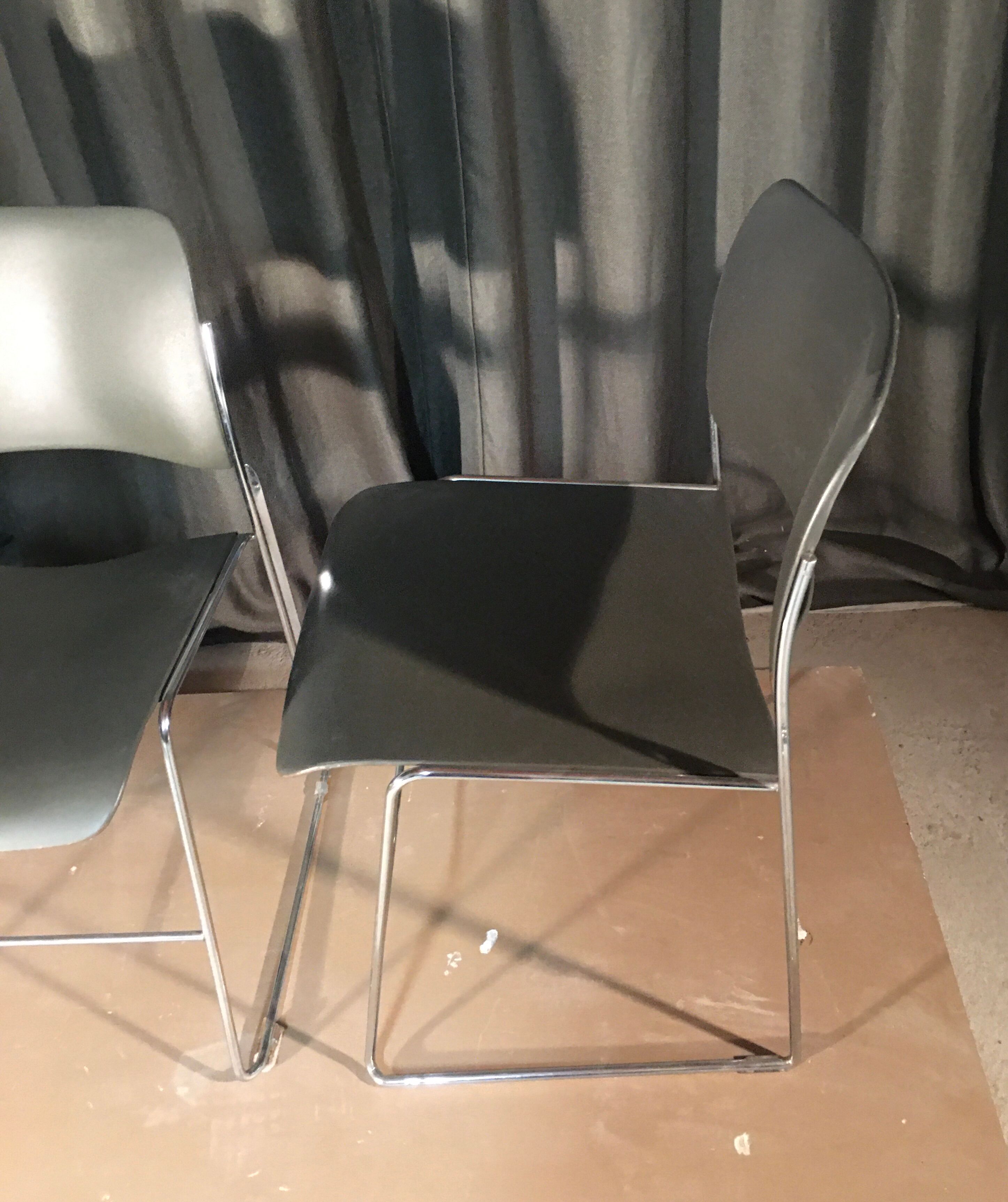 Paire chaises de David Rowland