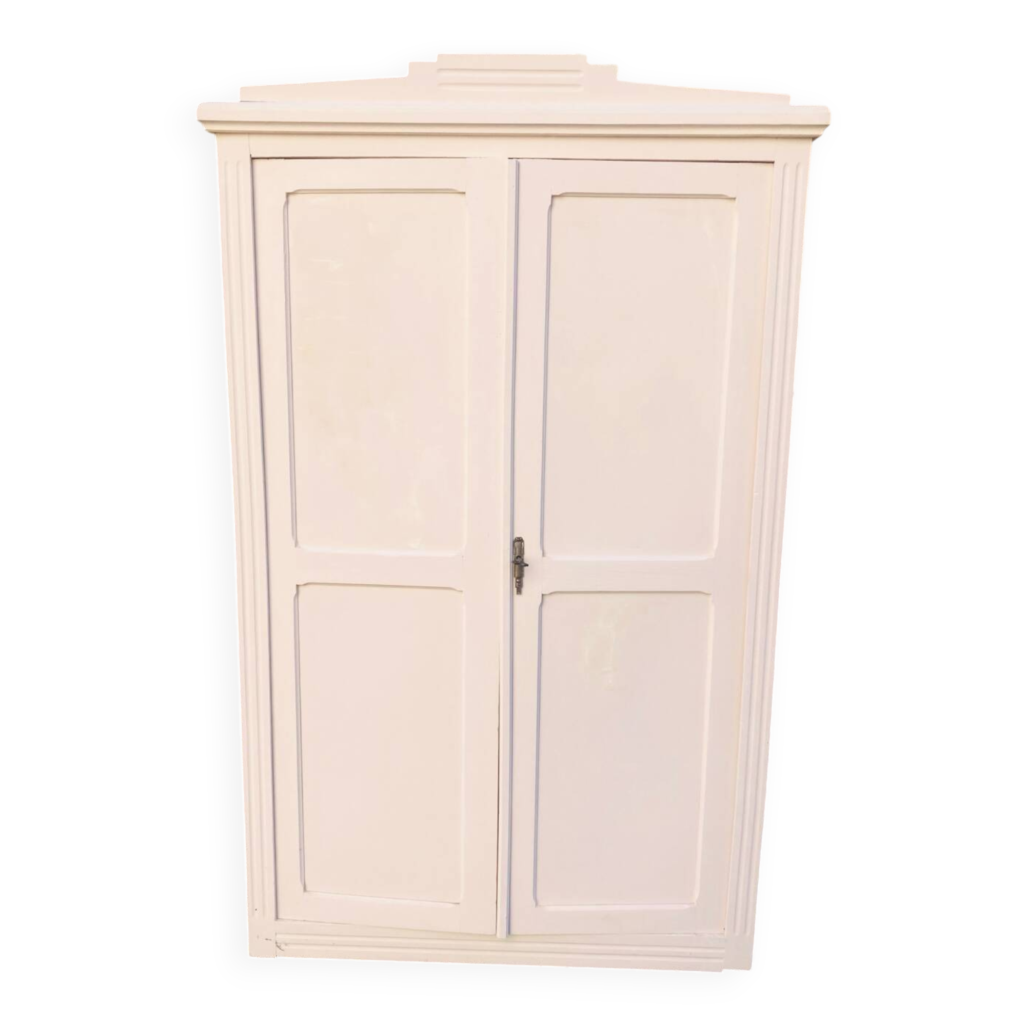 Small powder pink Parisian wardrobe