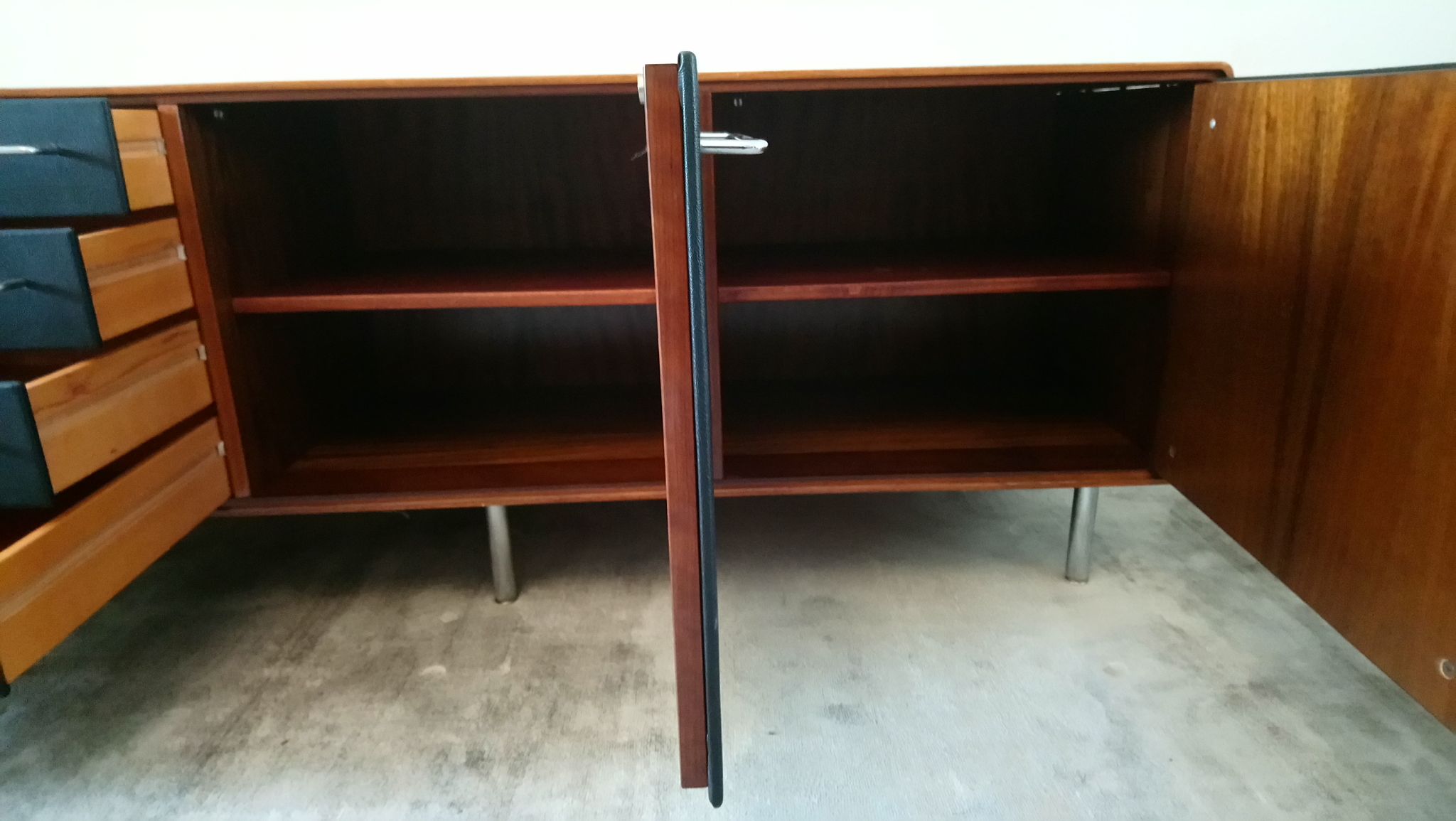 Rare row of wood and leatherette of the 60s 70s