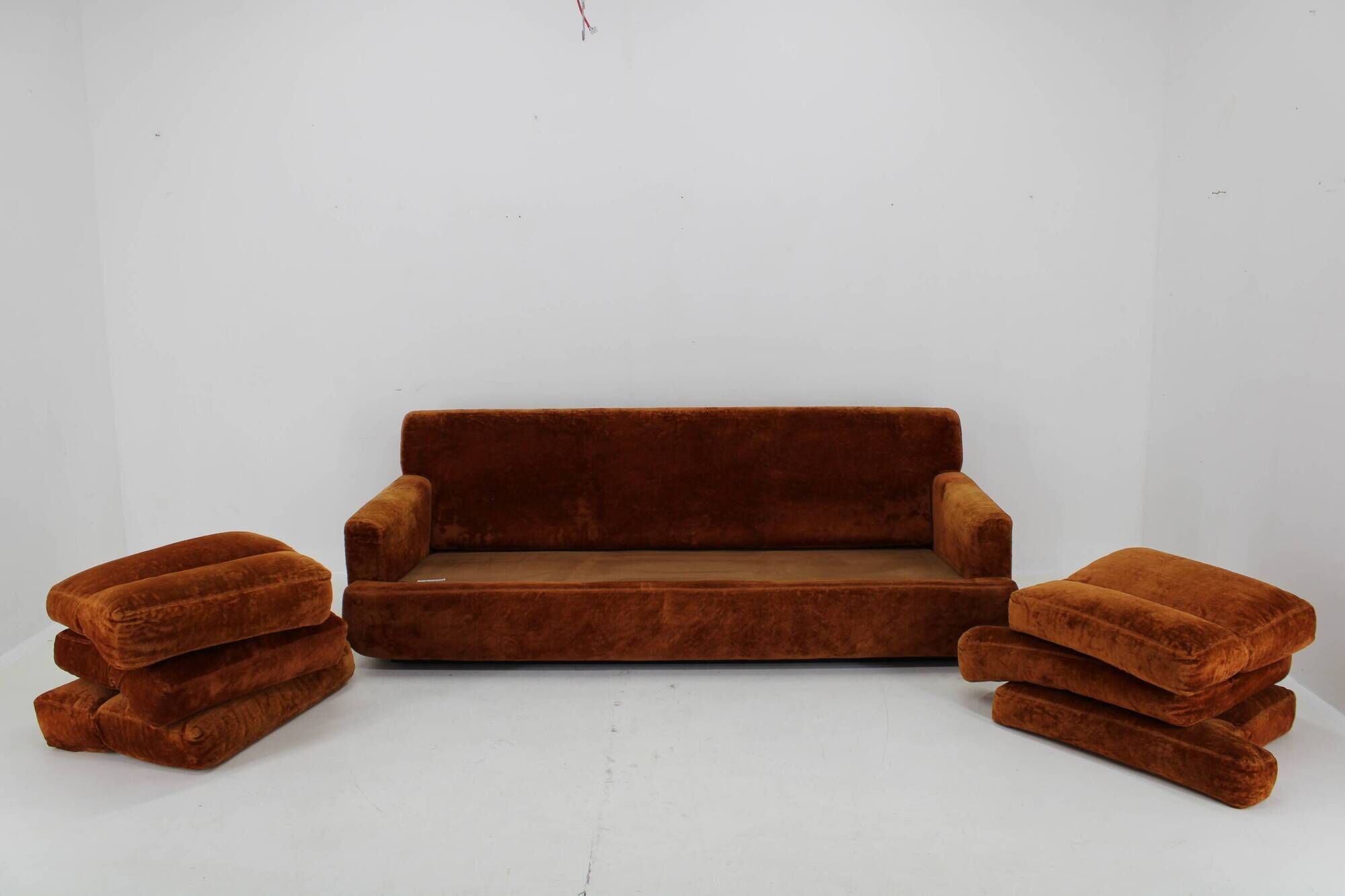 1970s Saporiti 3-Seater Sofa in Velvet ,Italy