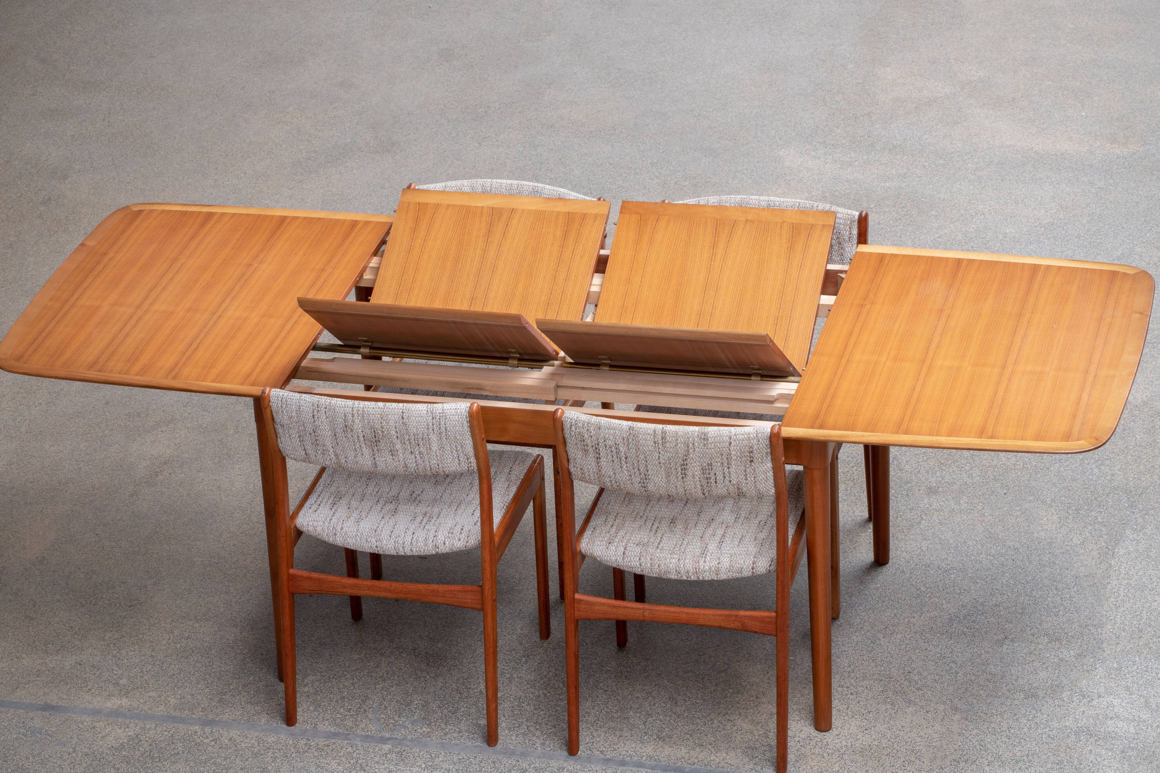 Scandinavian vintage extendable table double extension 1960