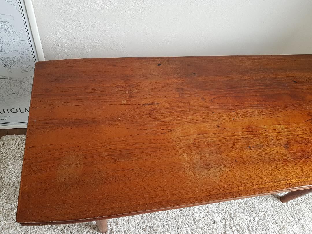 Scandinavian coffee table circa 1960 - by F. Ohlsson in teak (model Sesam, brand Tingstrom)