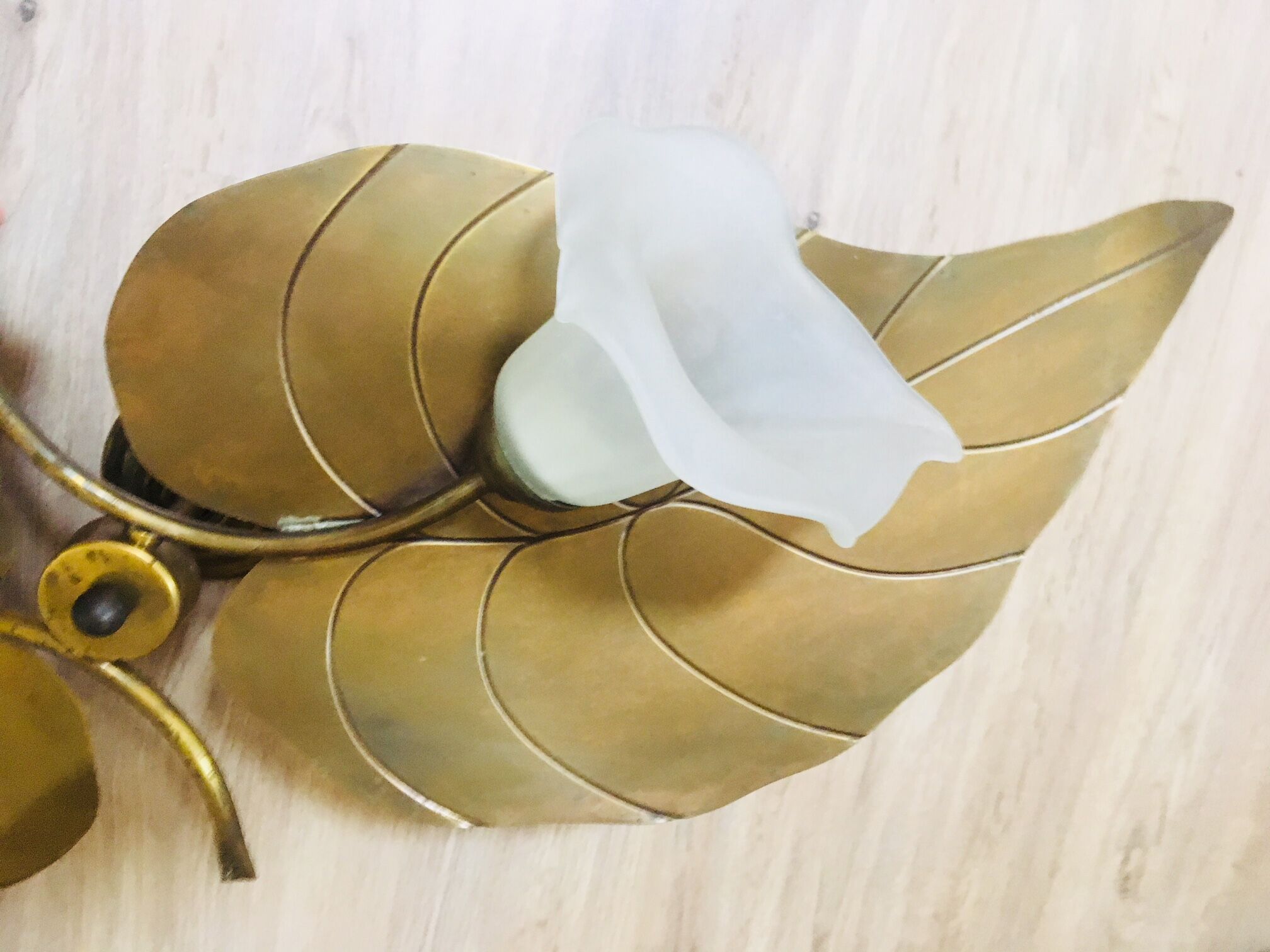 Ceiling light golden foliage