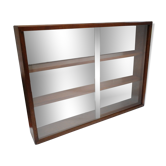 Mirror showcase