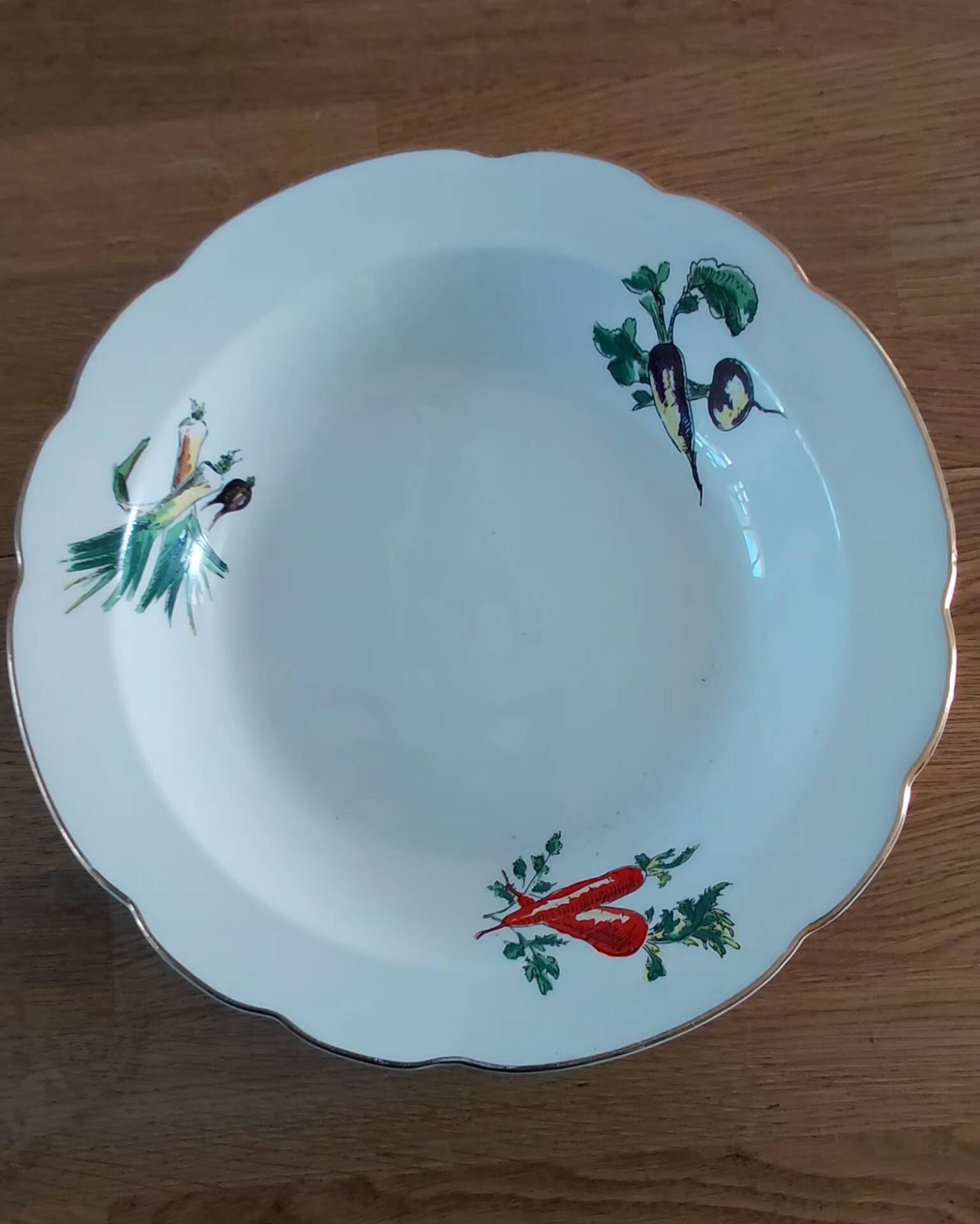 Gien table service dish set