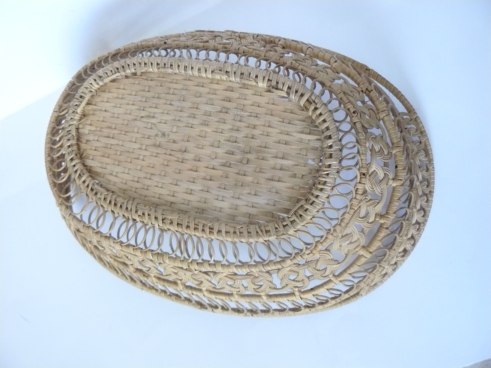 Finely woven wicker basket, late 19th century