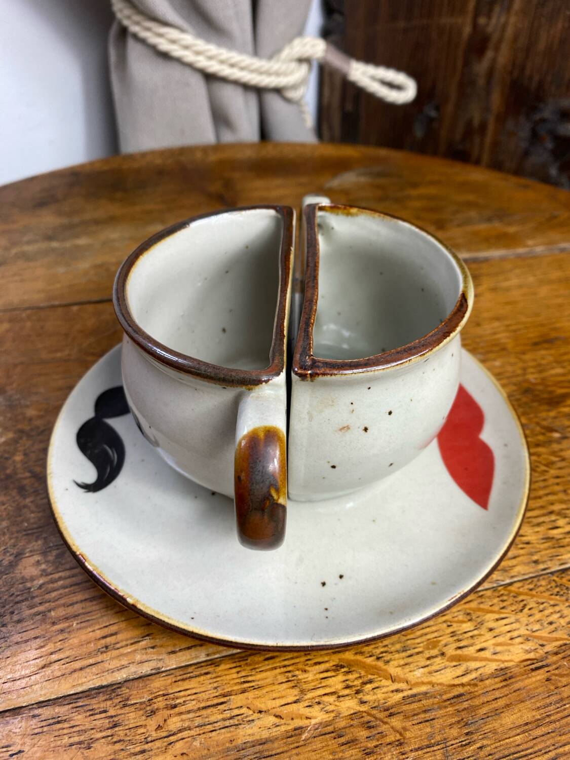 Duo mugs in stoneware