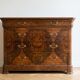 Antique wooden chest of drawers with 4 drawers.