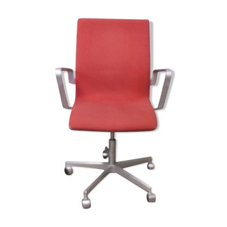 Fritz Hansen armchair design Arne Jacobsen