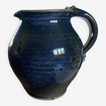 Carafe bleue en céramique grès émaillé signé
