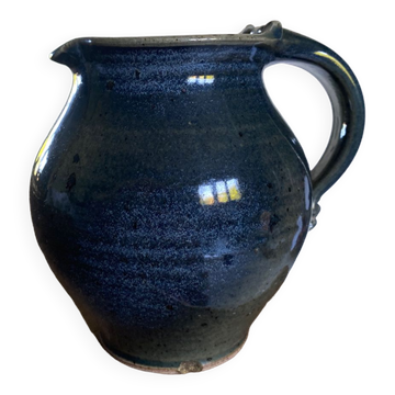 Carafe bleue en céramique grès émaillé signé
