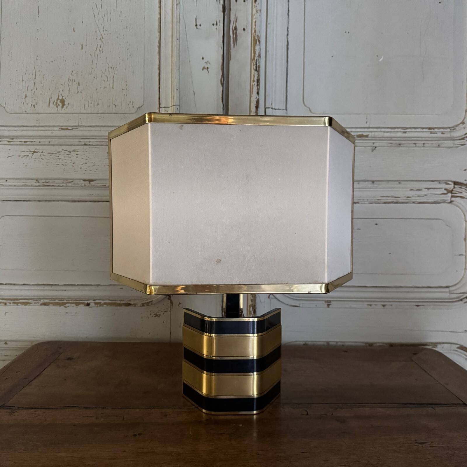 Lampe italienne Romeo Rega en laiton et laque XXe