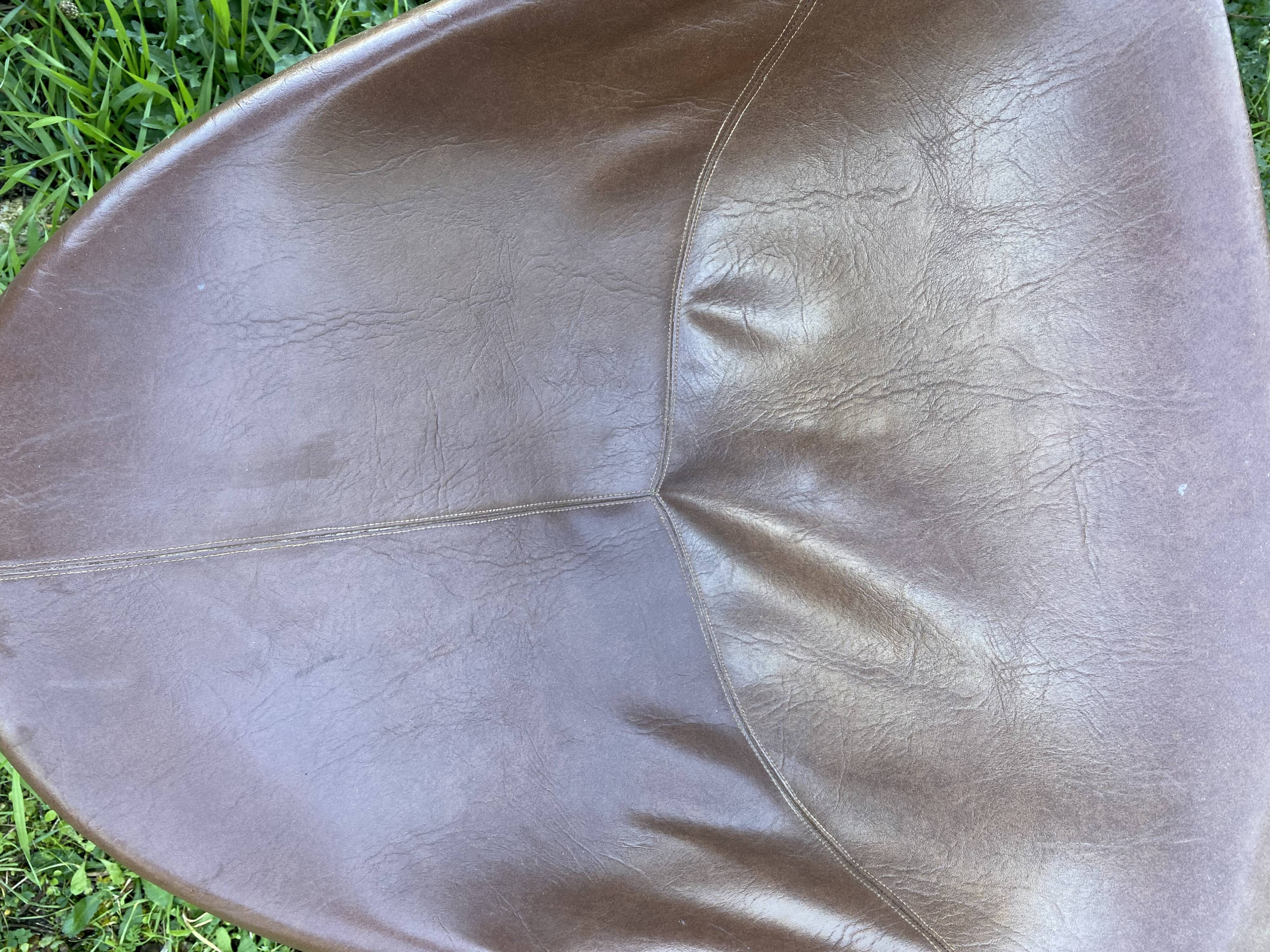 Designer chair - Steiner /kwok Hoi Chan