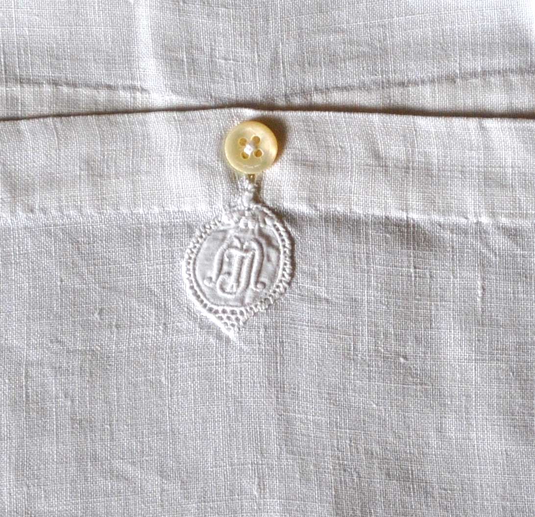 Vintage pillowcase in openwork white cotton 75x75