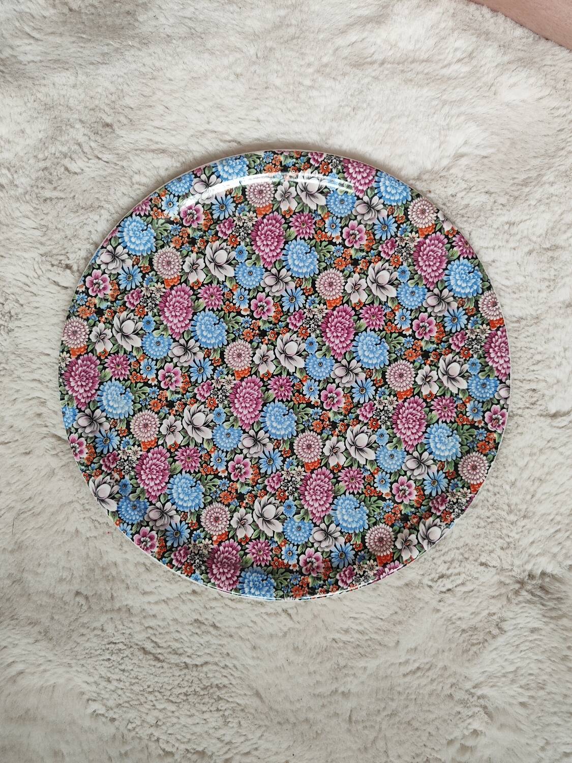 Plat en porcelaine à fleur