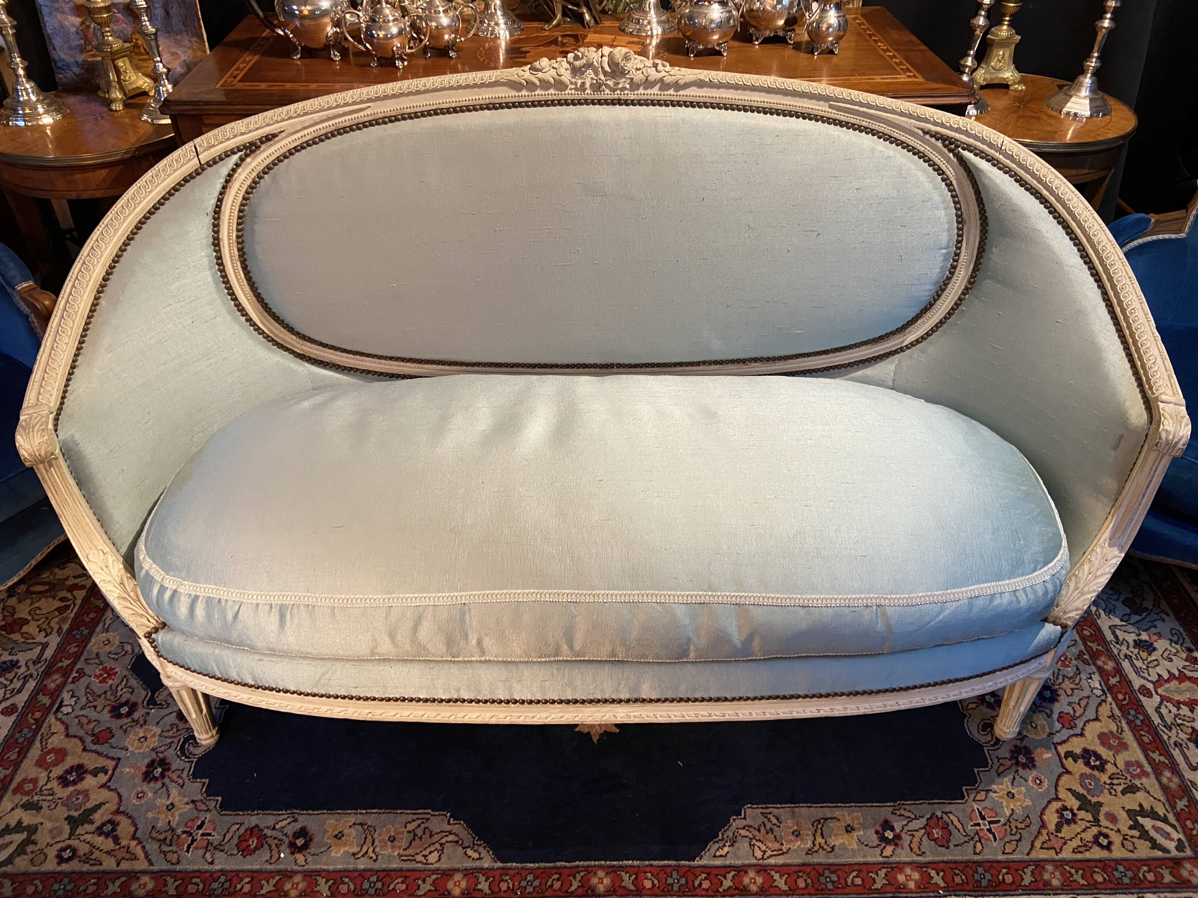Louis XVI basket sofa from the 18th century