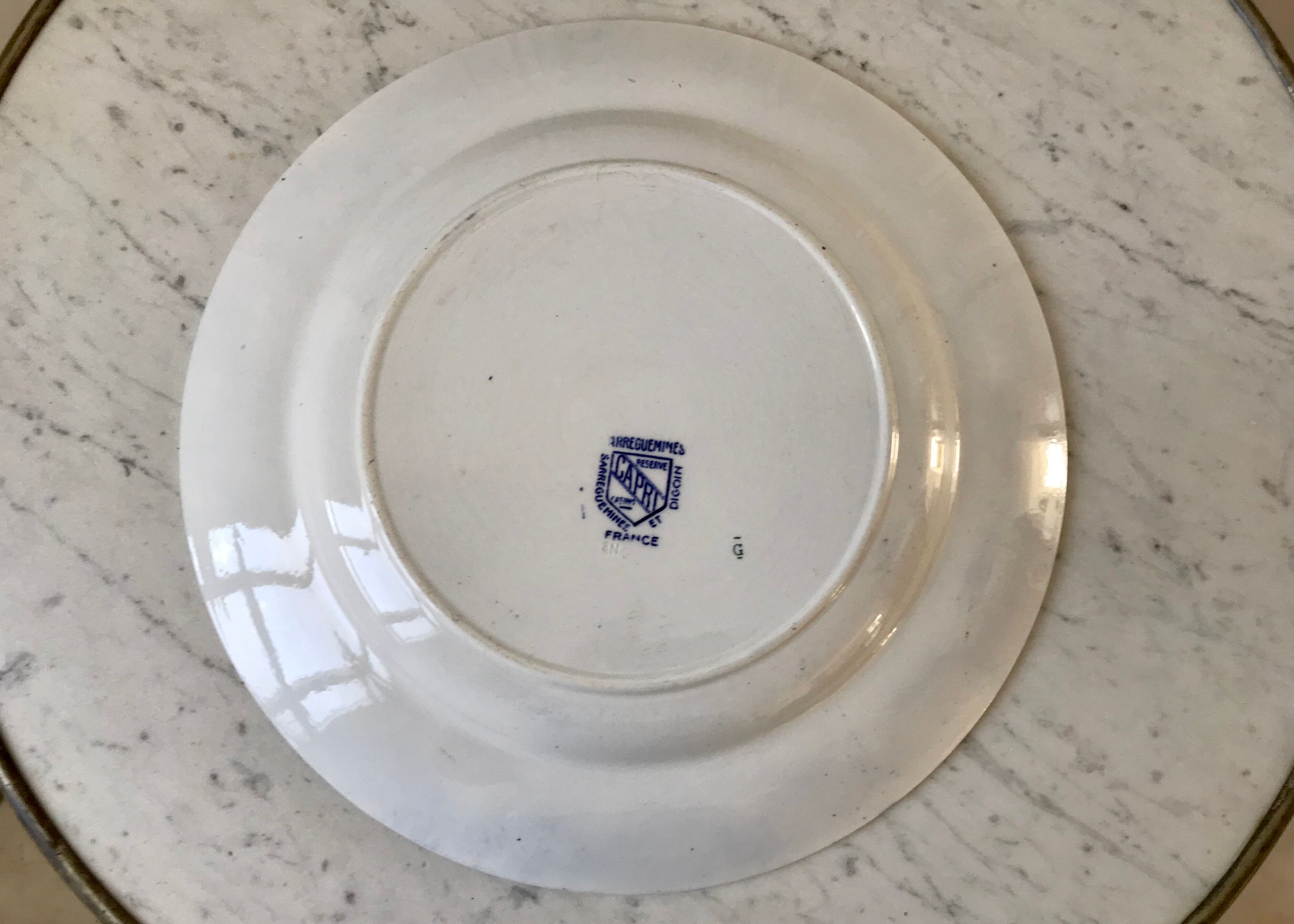 large round dish DIgoin Sarreguemines Casino model "Capri" years 50-60
