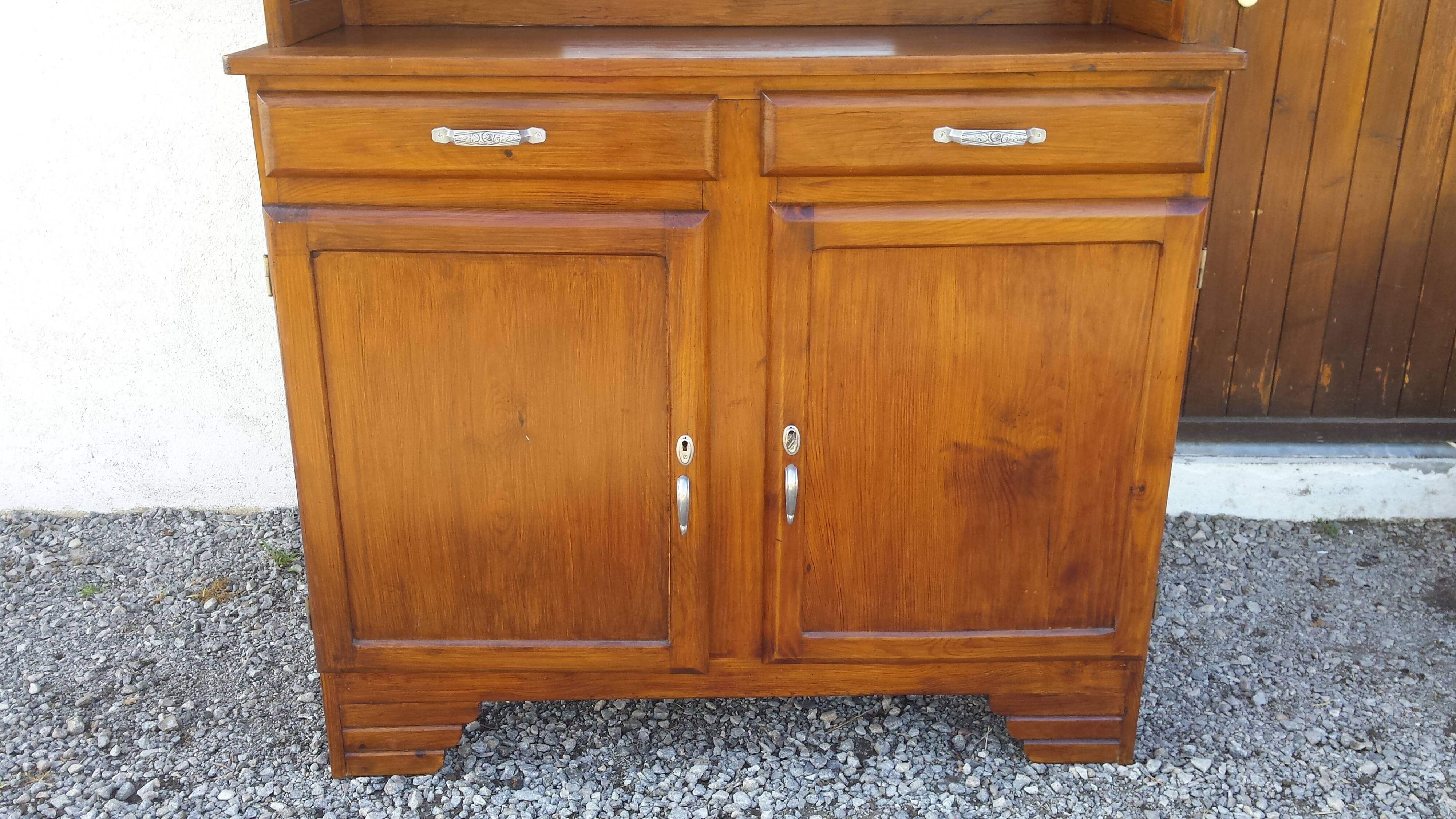 Mado buffet, wooden tray