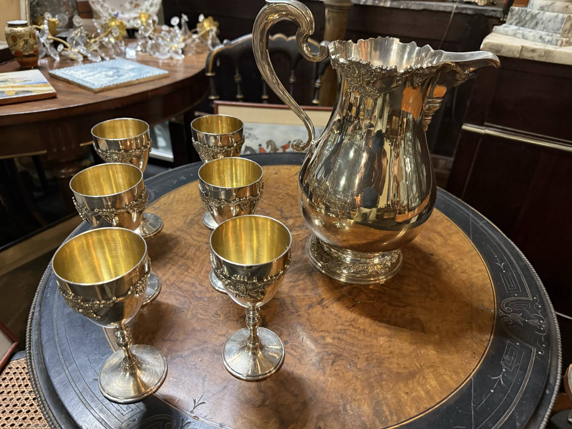 Carafe et 6 verres en métal argenté