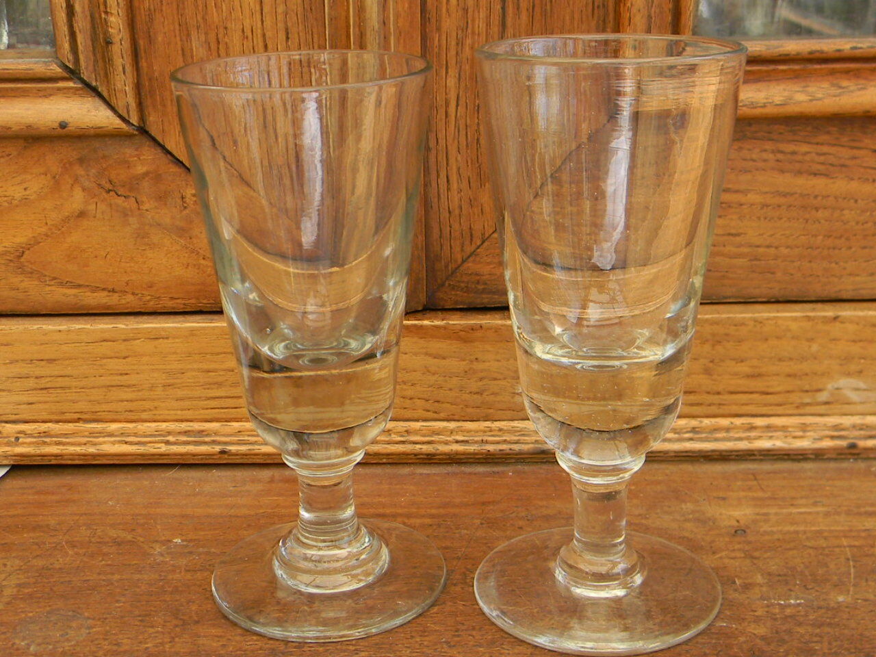 Set of 2 glass absinthe glasses