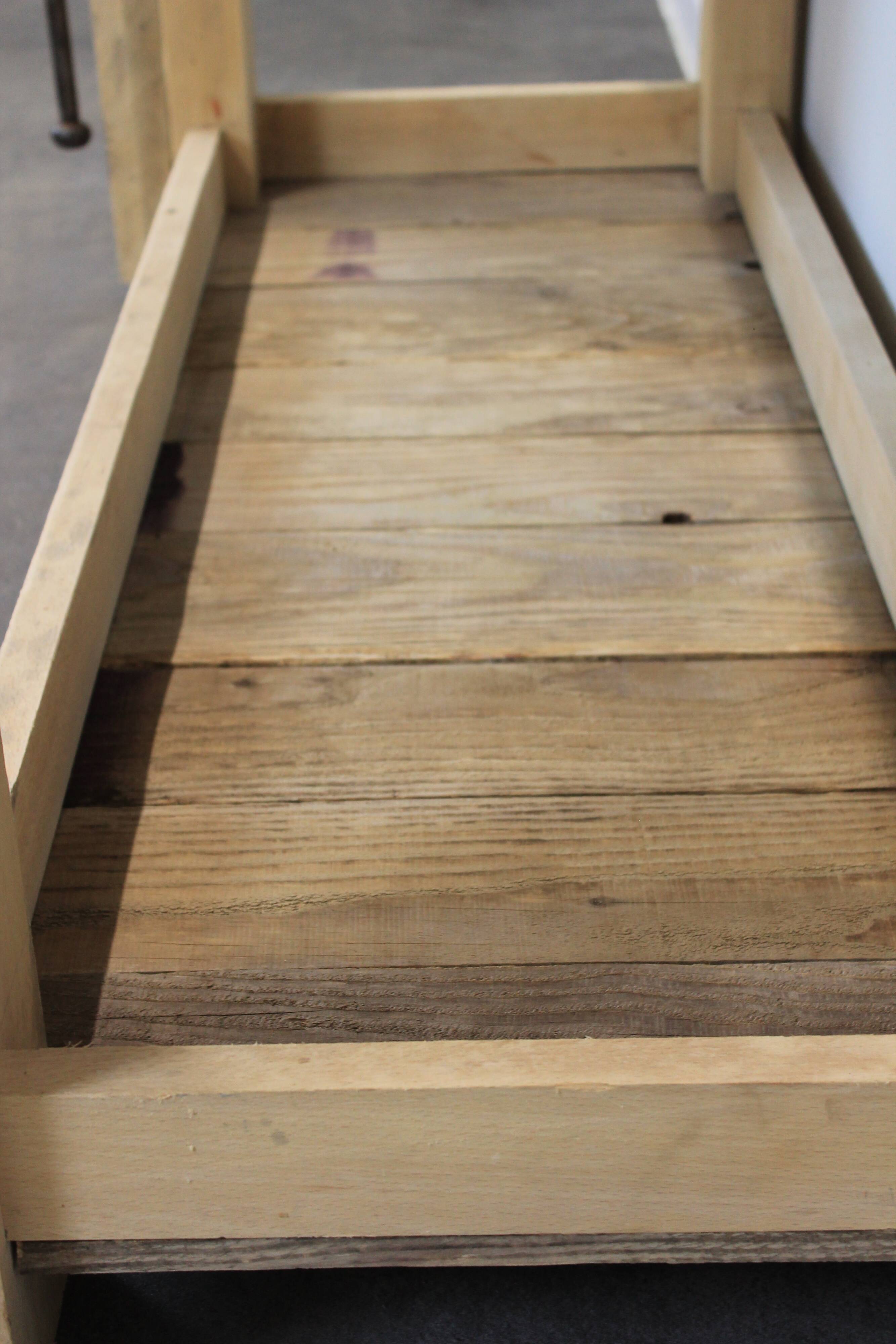 Carpenter's establishment