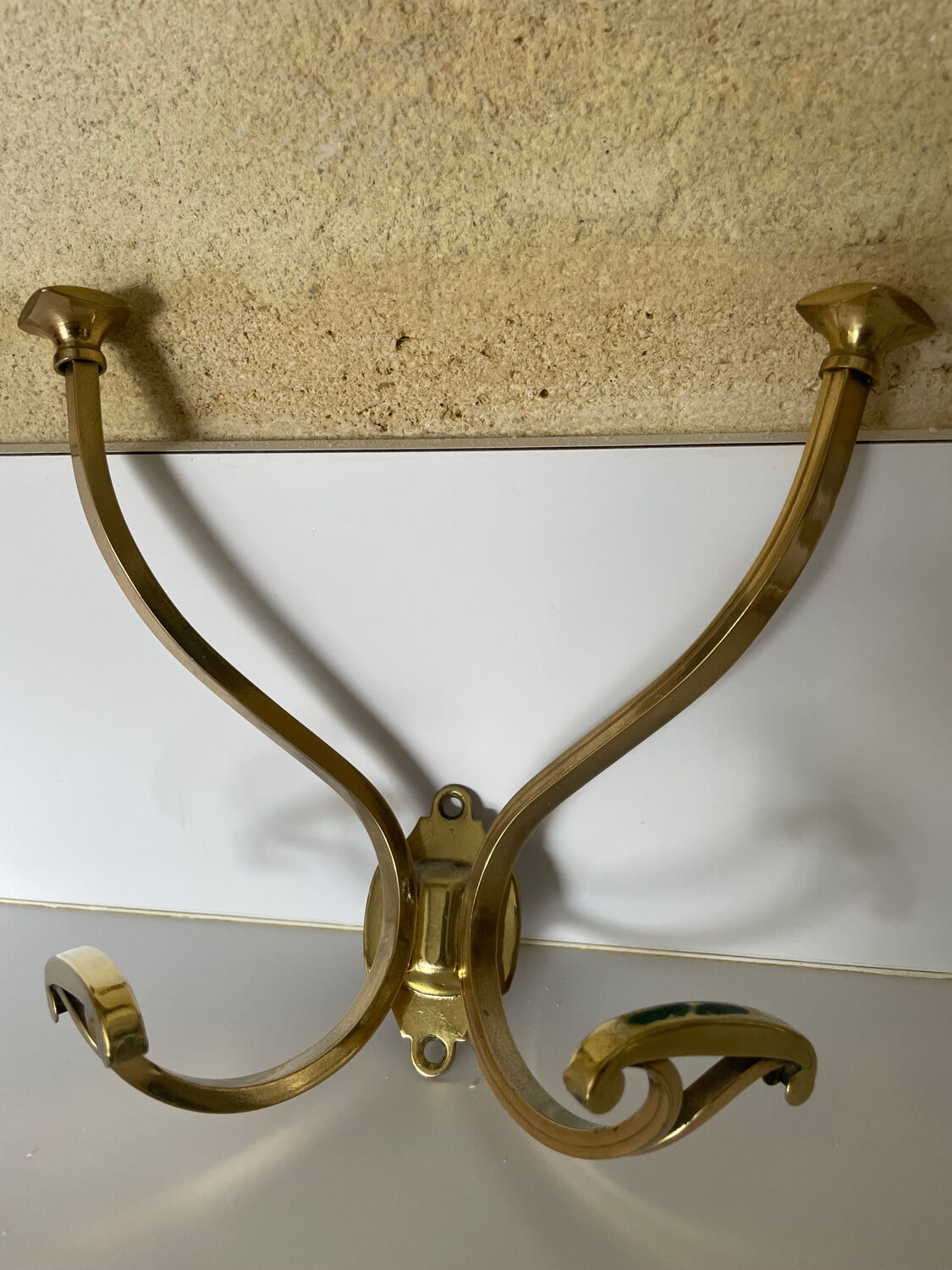 2 coat hooks with 4 branches in gilded brass