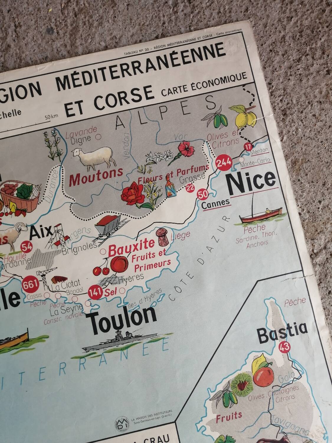 Vintage school map mdi FRANCE Corsica Massif Central