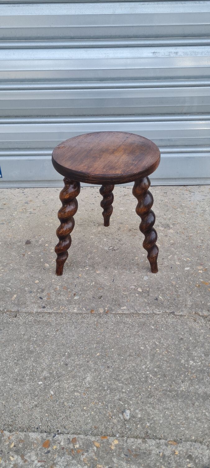 Tripod stool