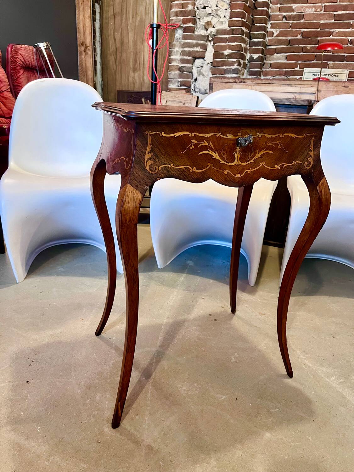 Ancienne travailleuse style Louis XV