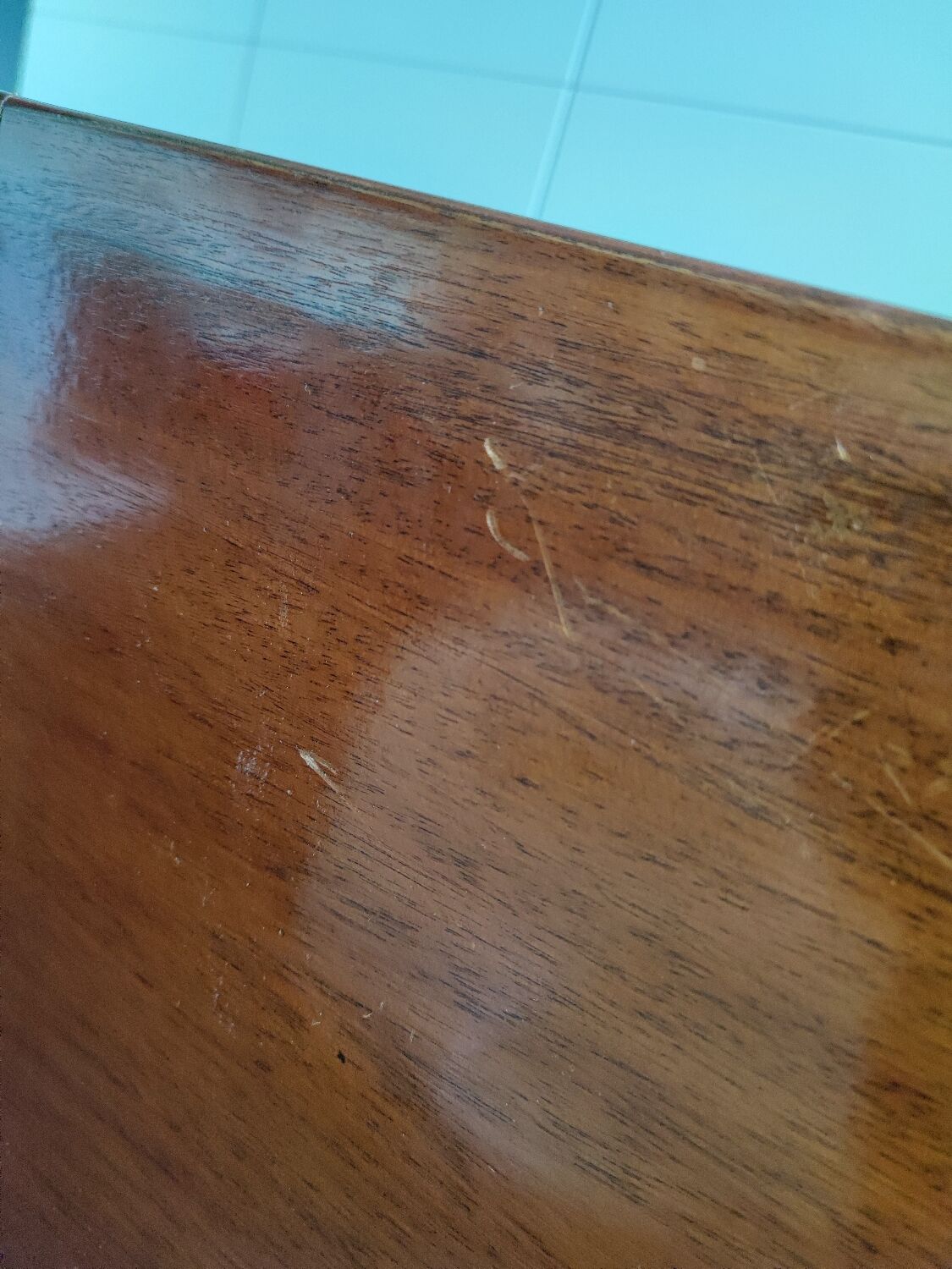 Coiffeuse avec miroir et revêtement cuir