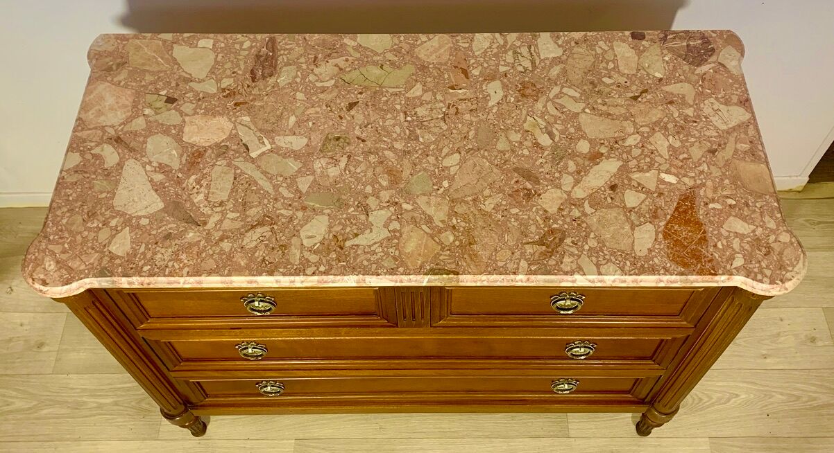 Commode de style Louis XVI, 4 tiroirs, marbre rose