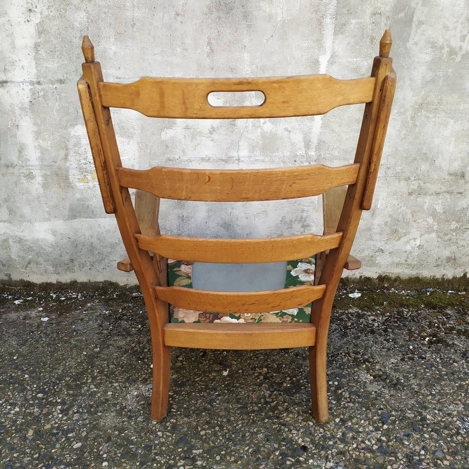 Vintage oak living room
