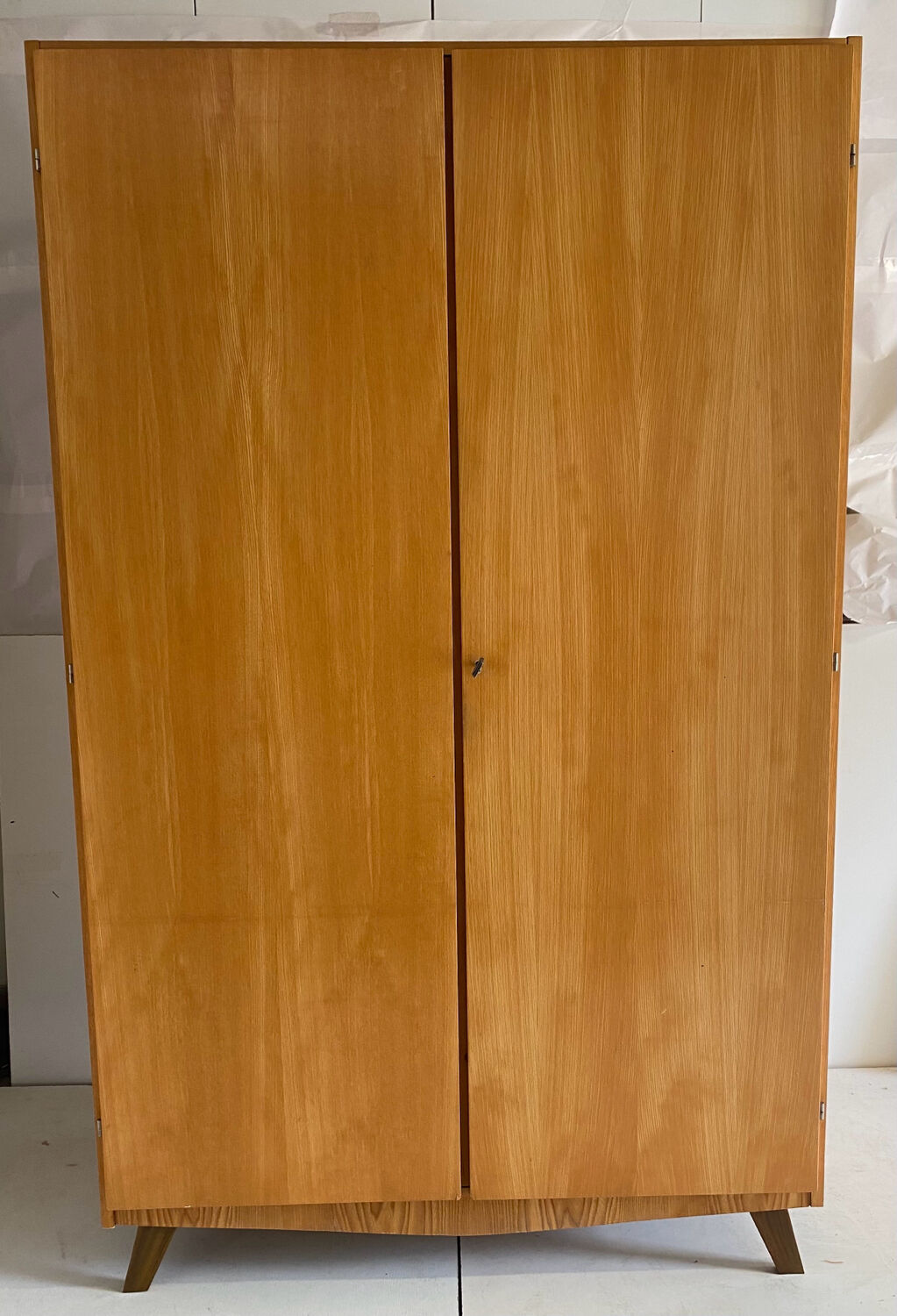 Vintage wardrobe feet compass
