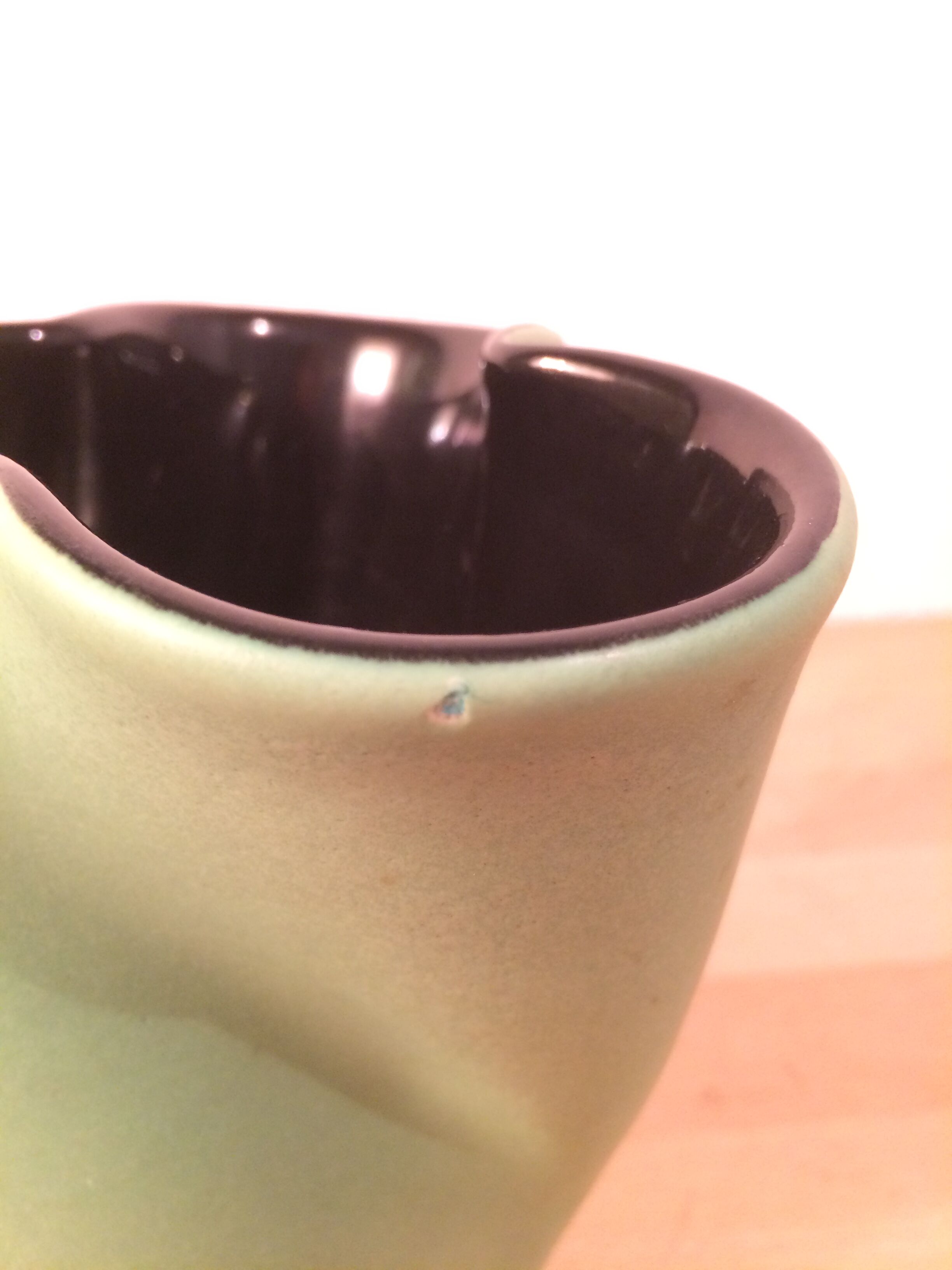 Vase Elchinger trilobed ceramic two-tone green black 60s