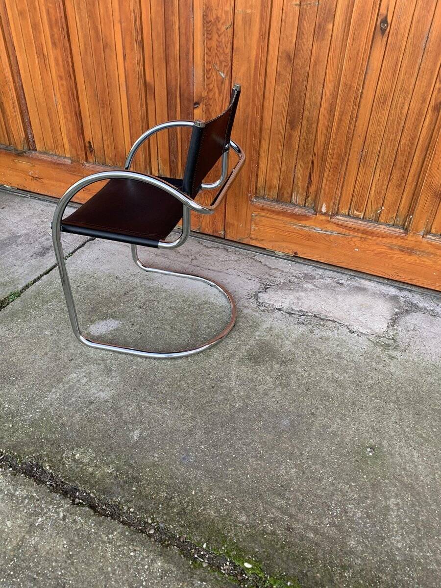 Set of 2 black chrome Bauhaus chairs in tubular steel - Italian design from the 1970s.