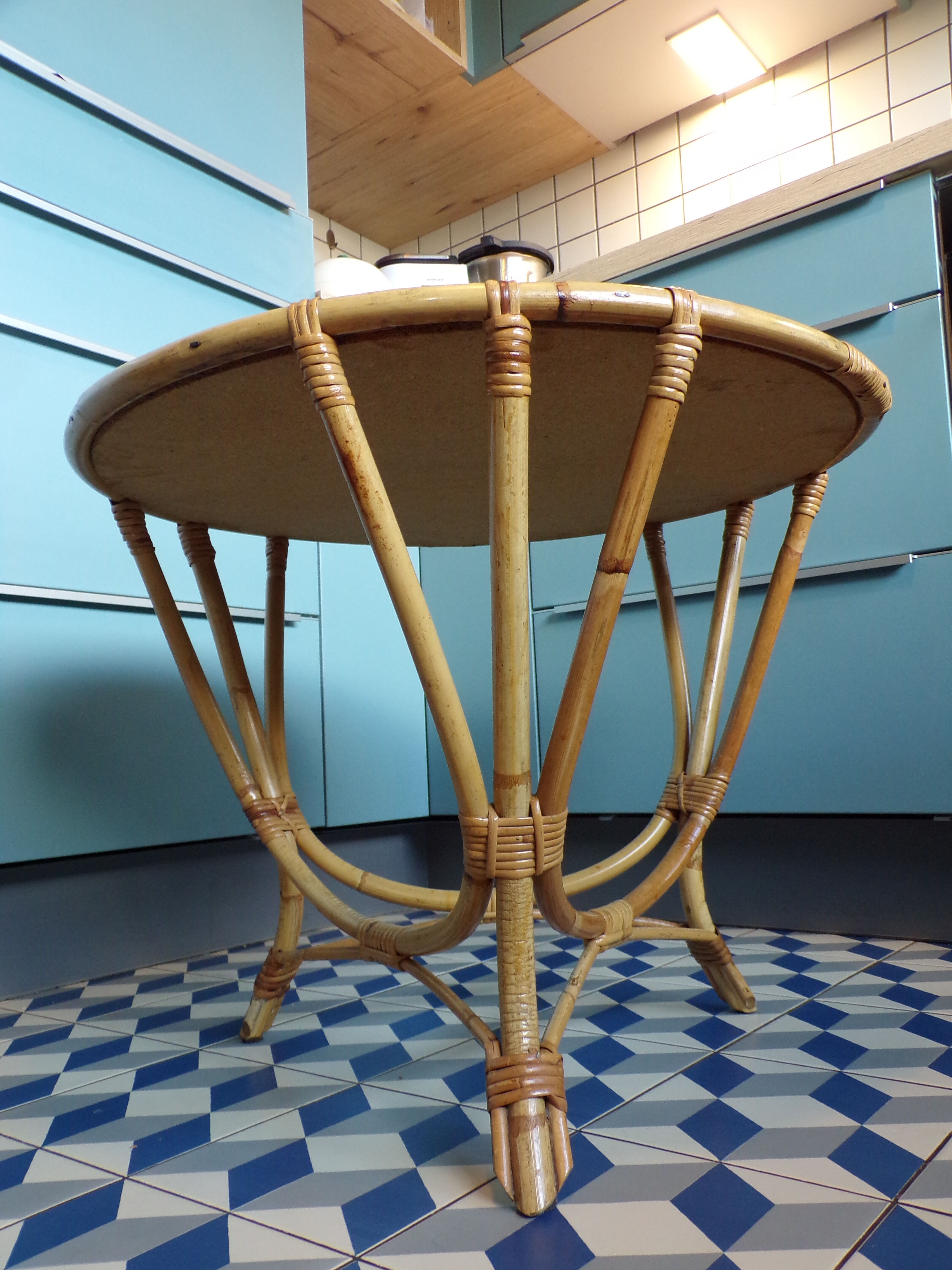 Vintage round coffee table