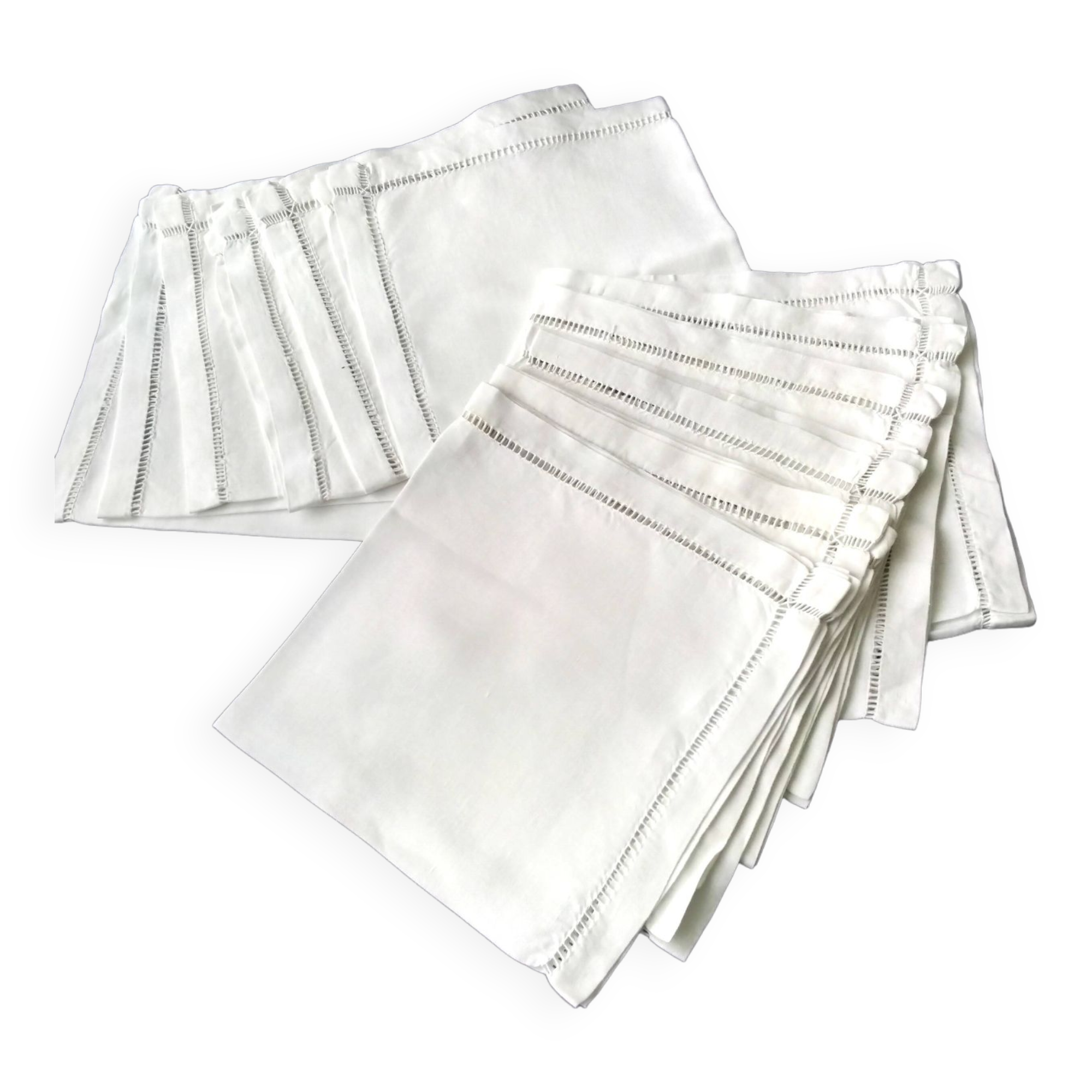 12 old white linen napkins 44.5 x 45.5 cm