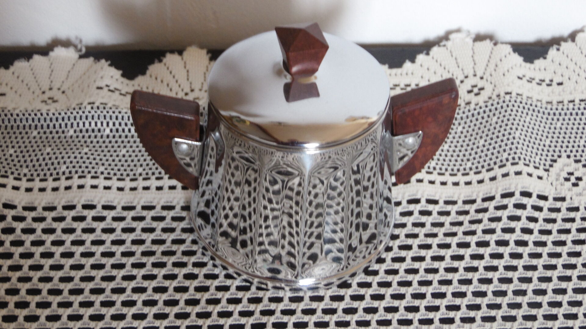 Sugar with chrome copper ears